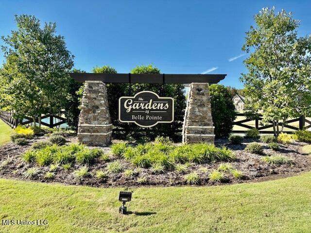 5277 N Montavale Property Photo 2