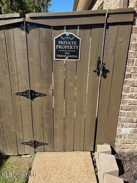 5277 N Montavale Property Photo 16