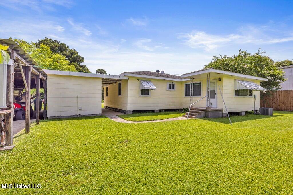 615 First Avenue Property Photo 5