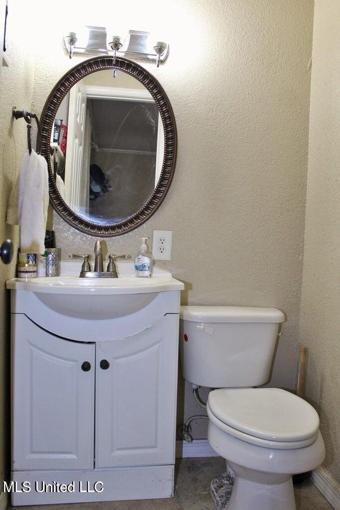 9808 Briarcliff Drive Property Photo 12