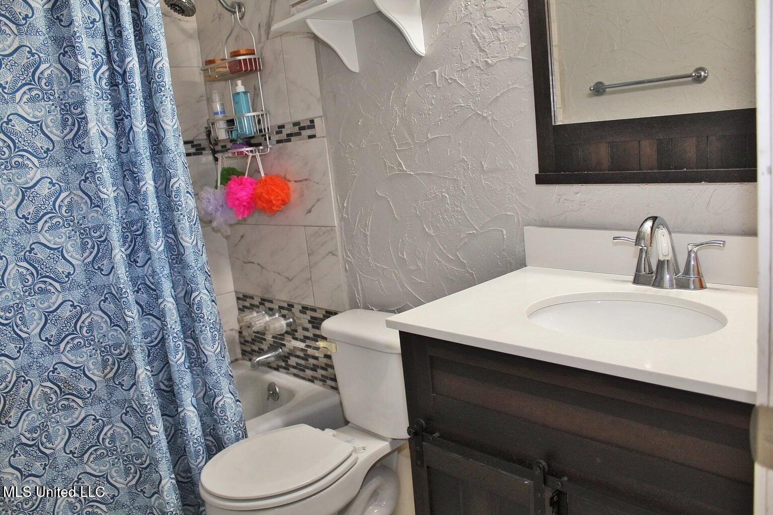 9808 Briarcliff Drive Property Photo 14