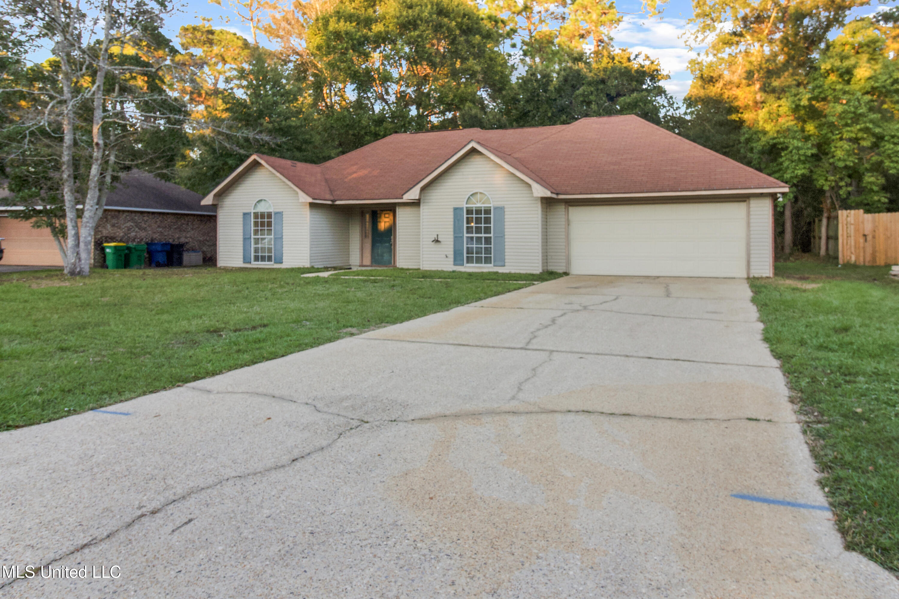 7020 Red Bud Lane Property Photo 3