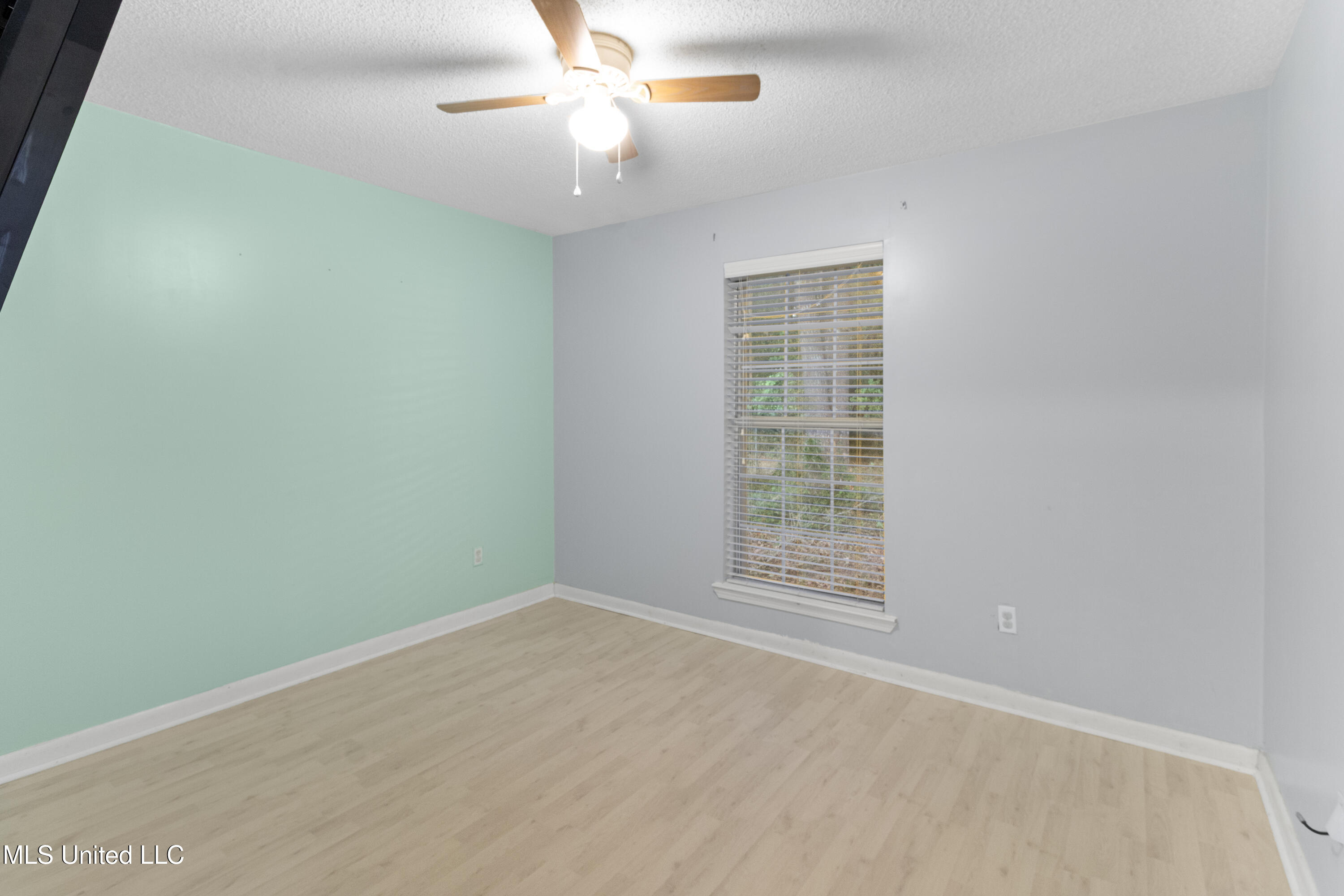 7020 Red Bud Lane Property Photo 20