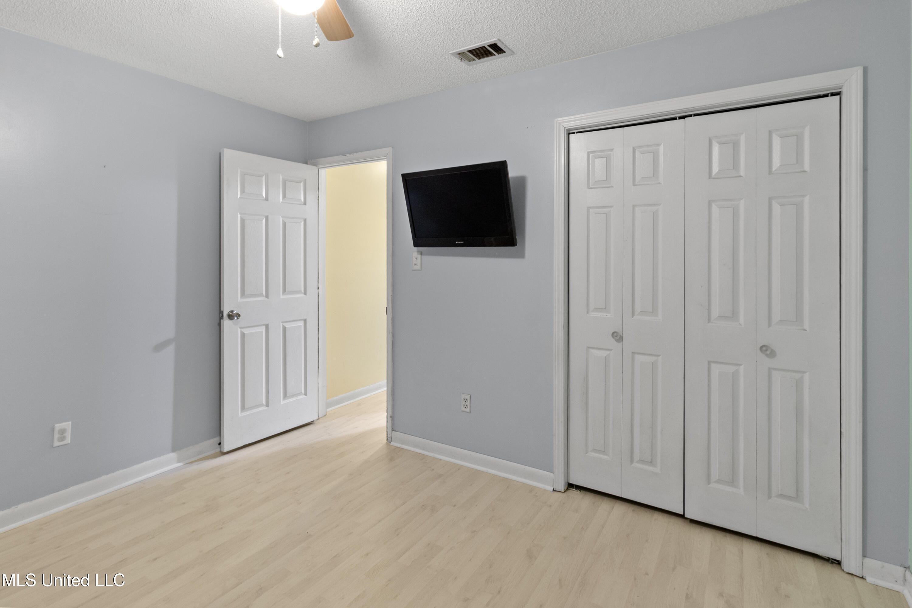 7020 Red Bud Lane Property Photo 21