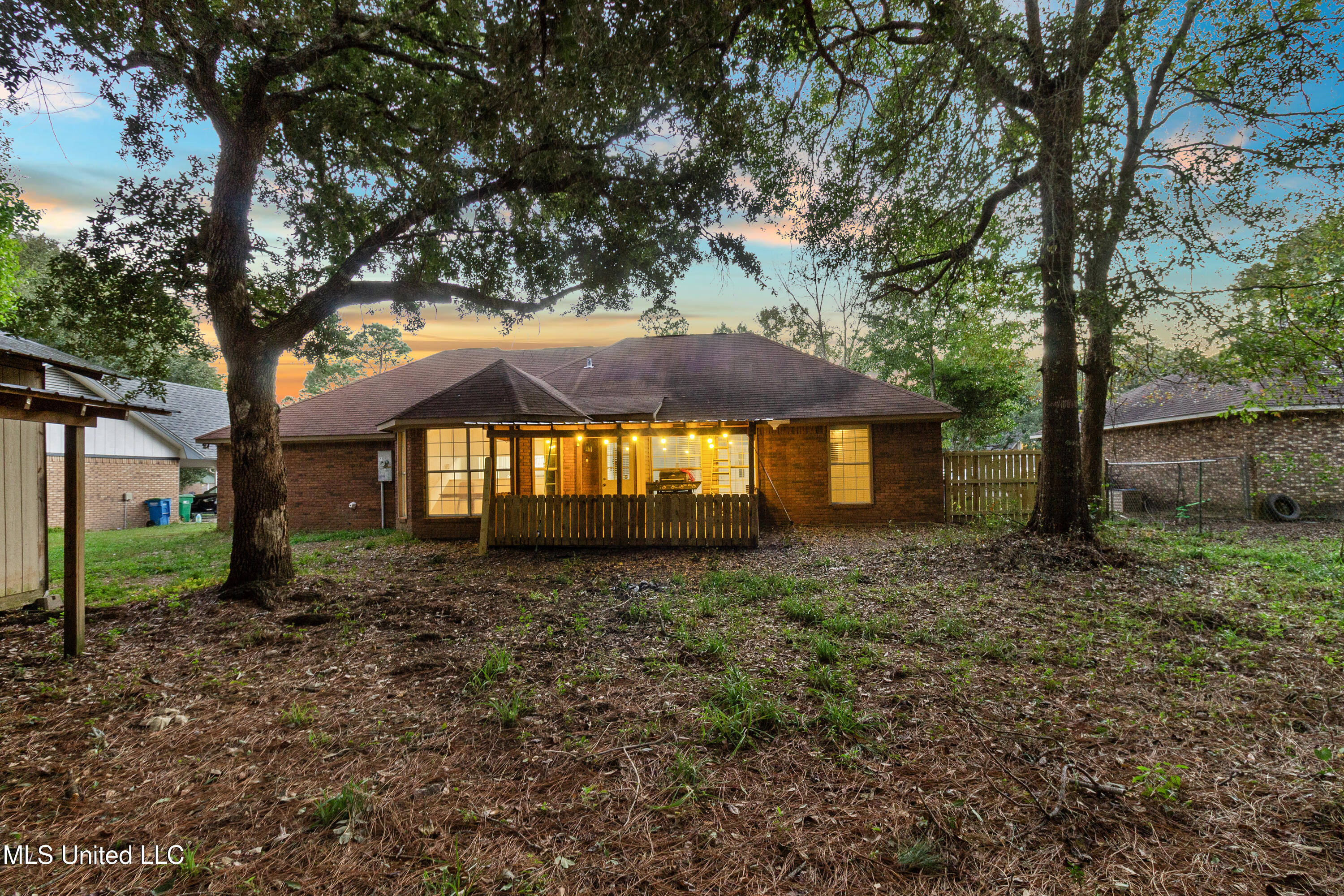 7020 Red Bud Lane Property Photo 22