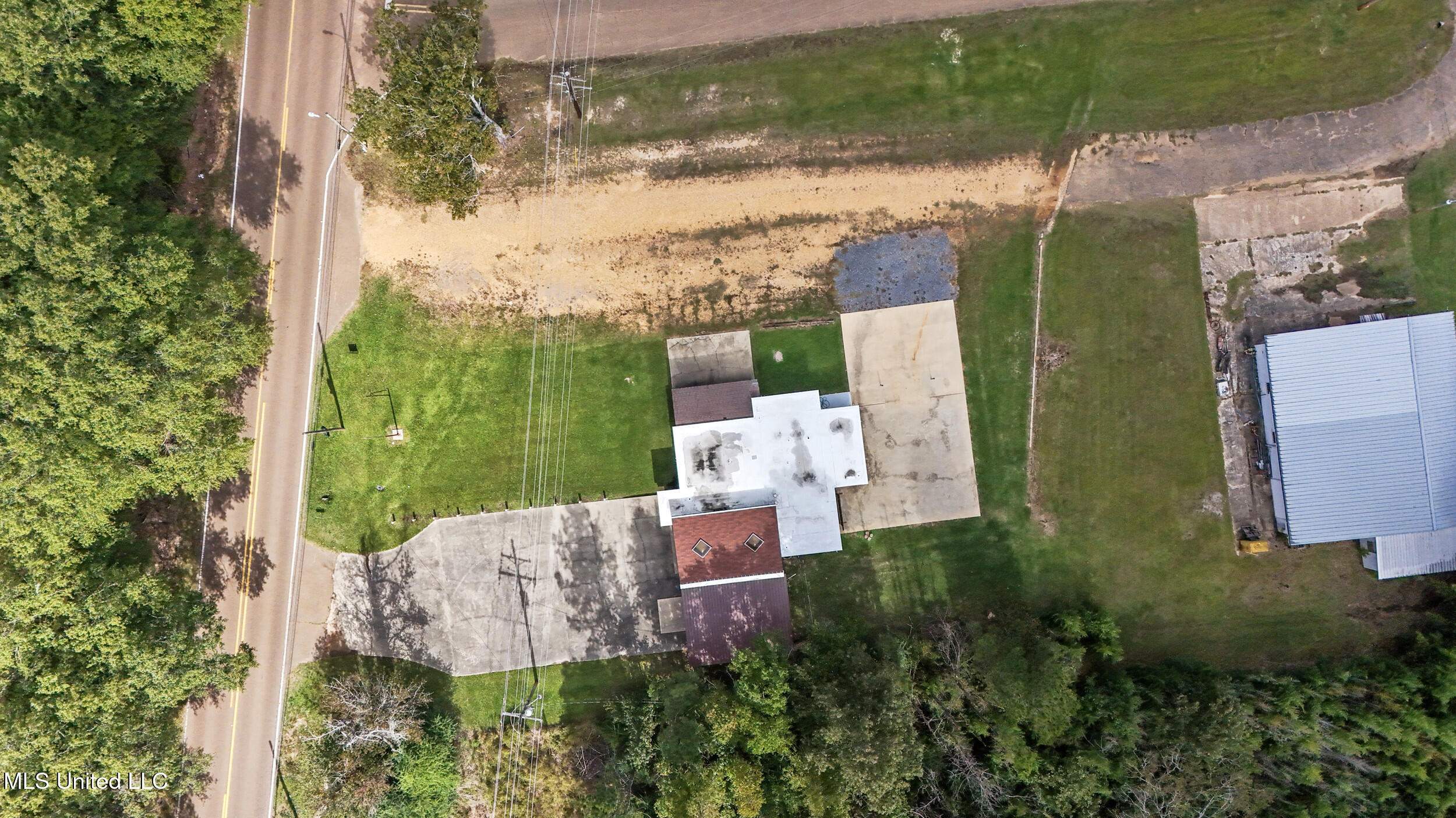 1350 N Clark Avenue Property Photo 8