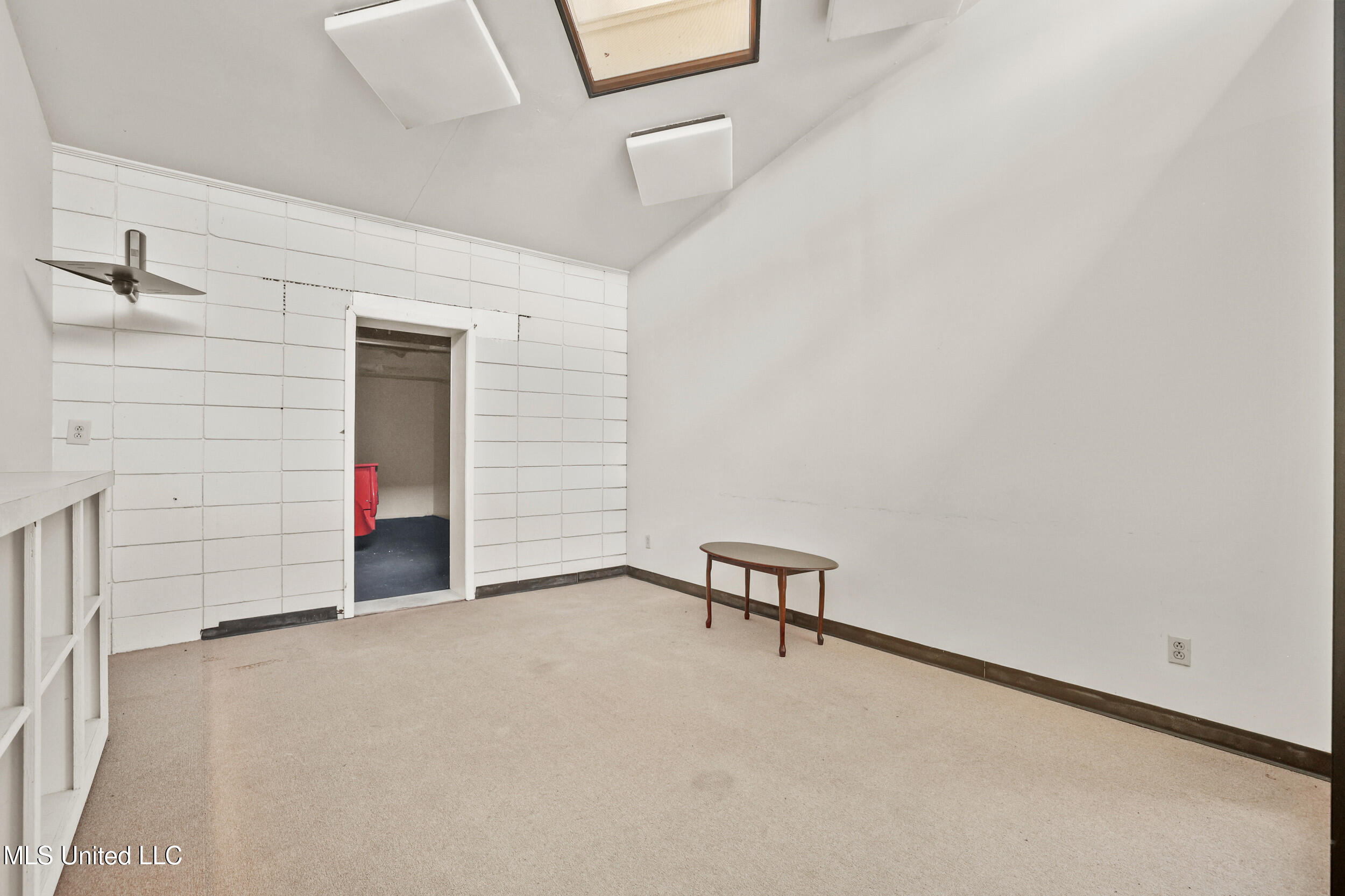 1350 N Clark Avenue Property Photo 22