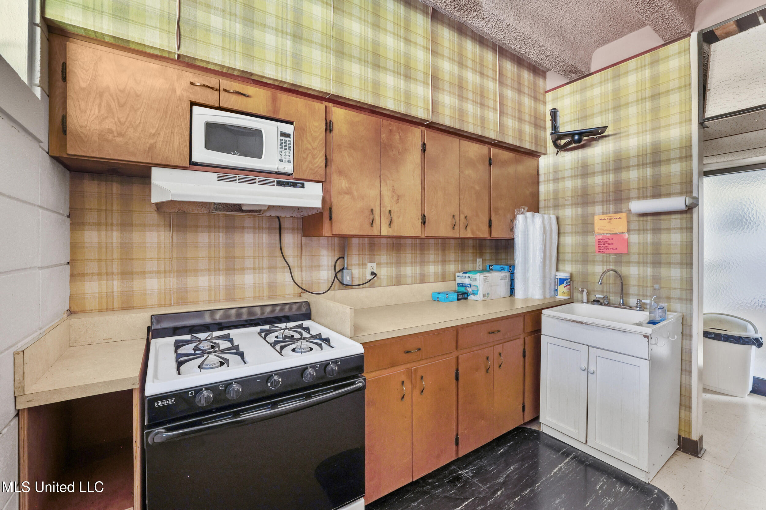 1350 N Clark Avenue Property Photo 32