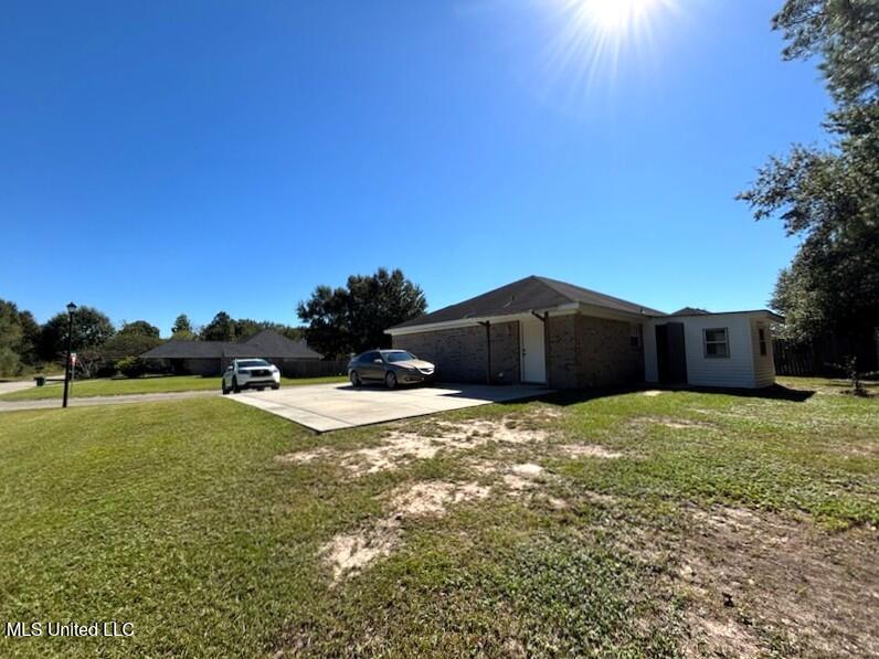 13111 Andy Drive Property Photo 2