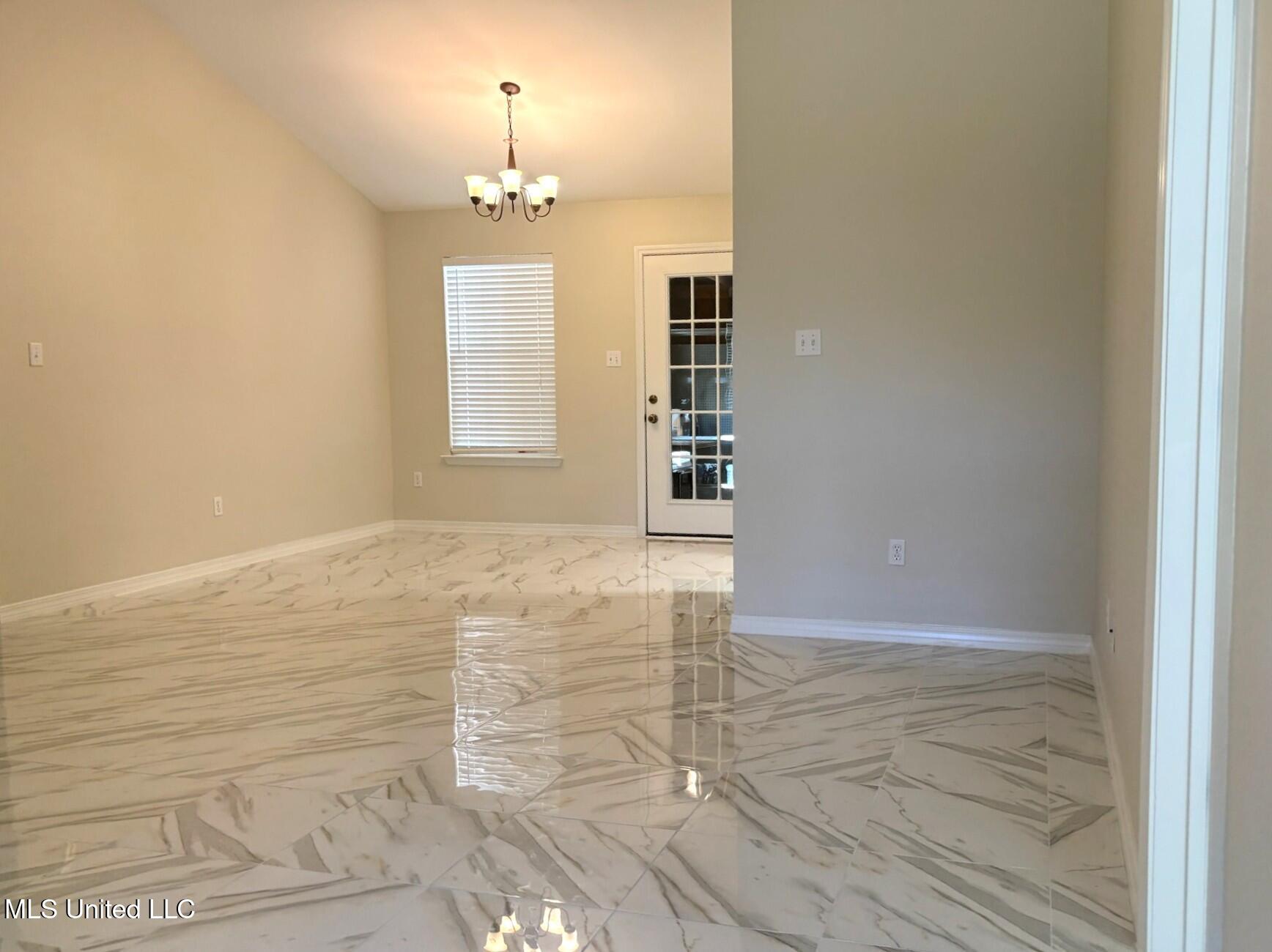 13111 Andy Drive Property Photo 7