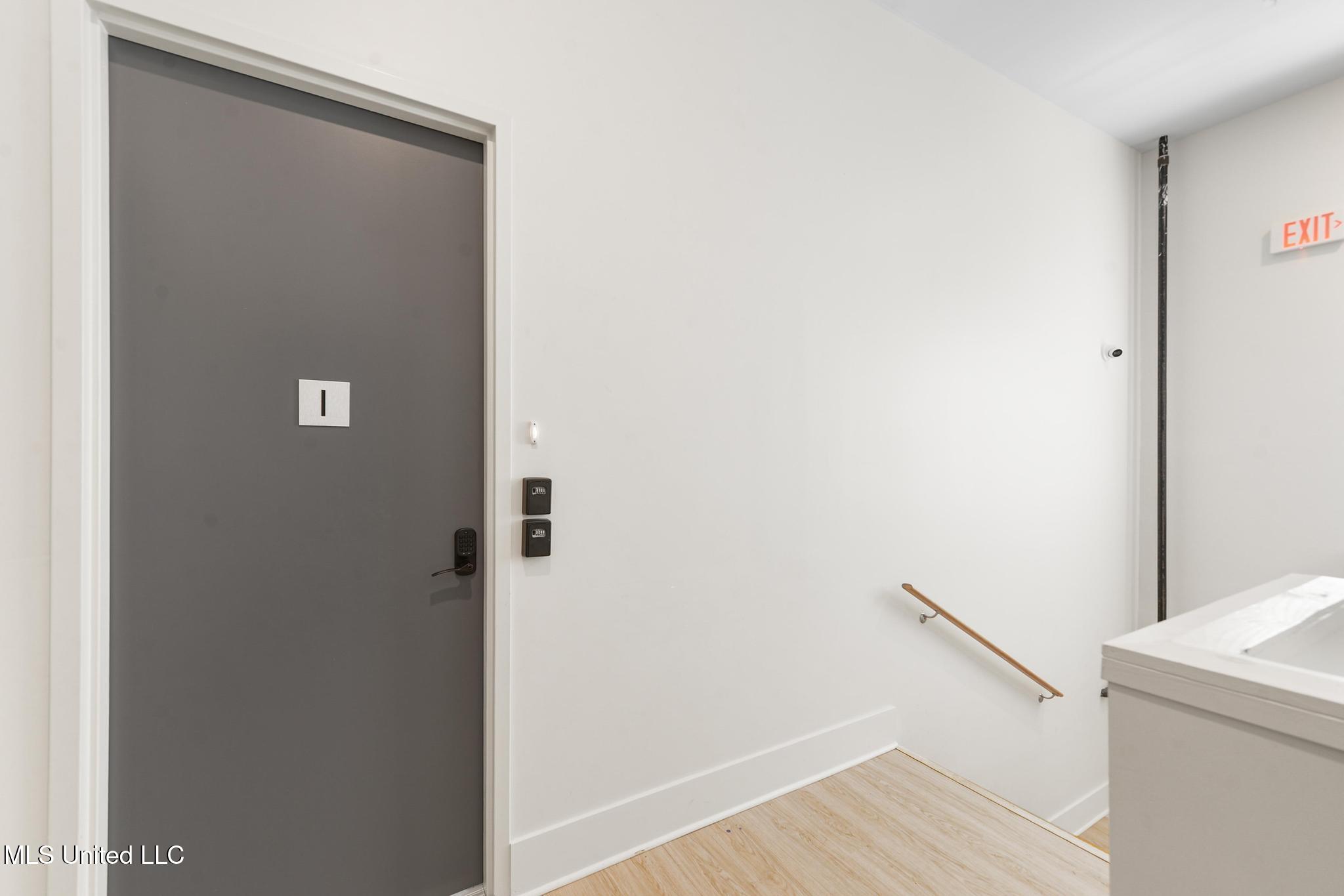 315 Main Street Property Photo 7