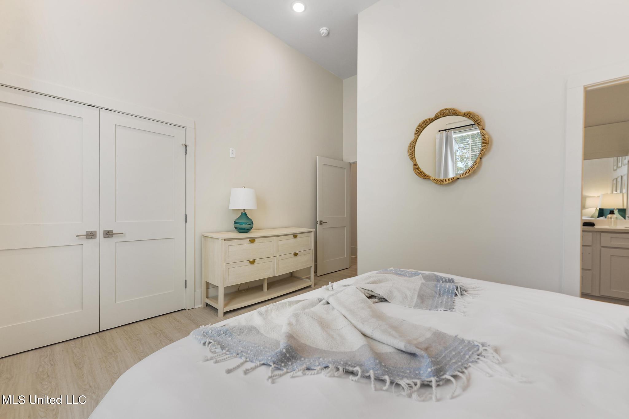 315 Main Street Property Photo 17