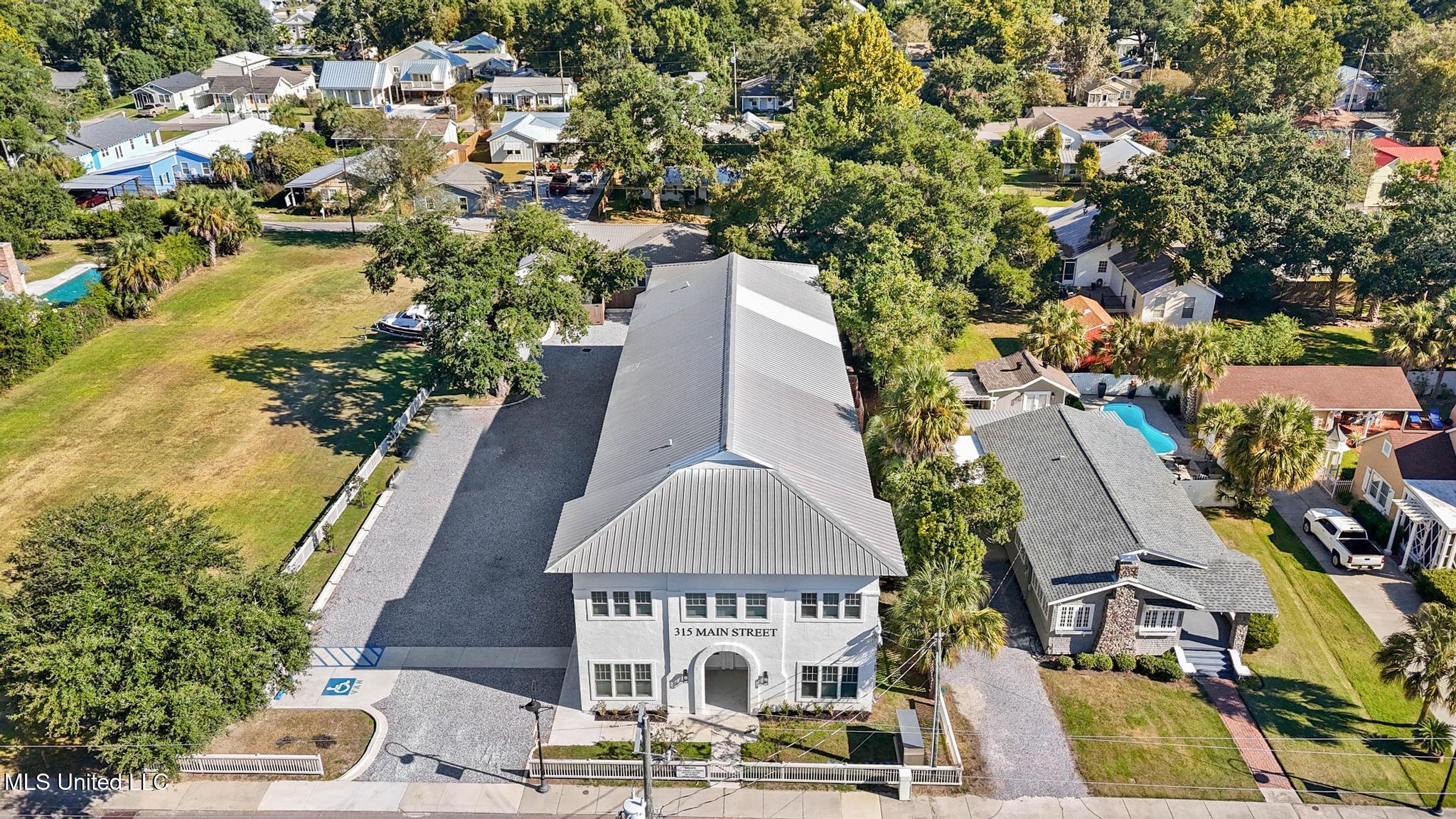 315 Main Street Property Photo 24