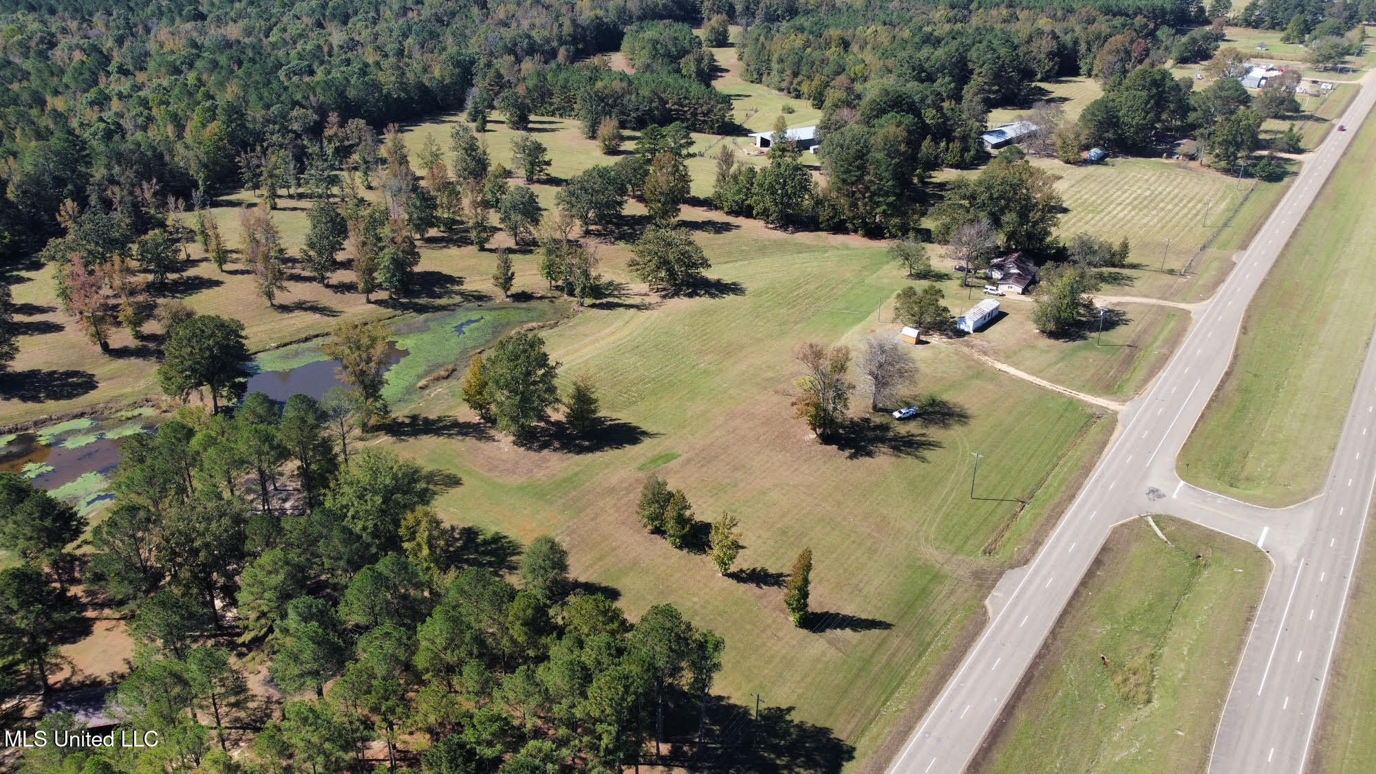 00 Highway 82 Property Photo 7