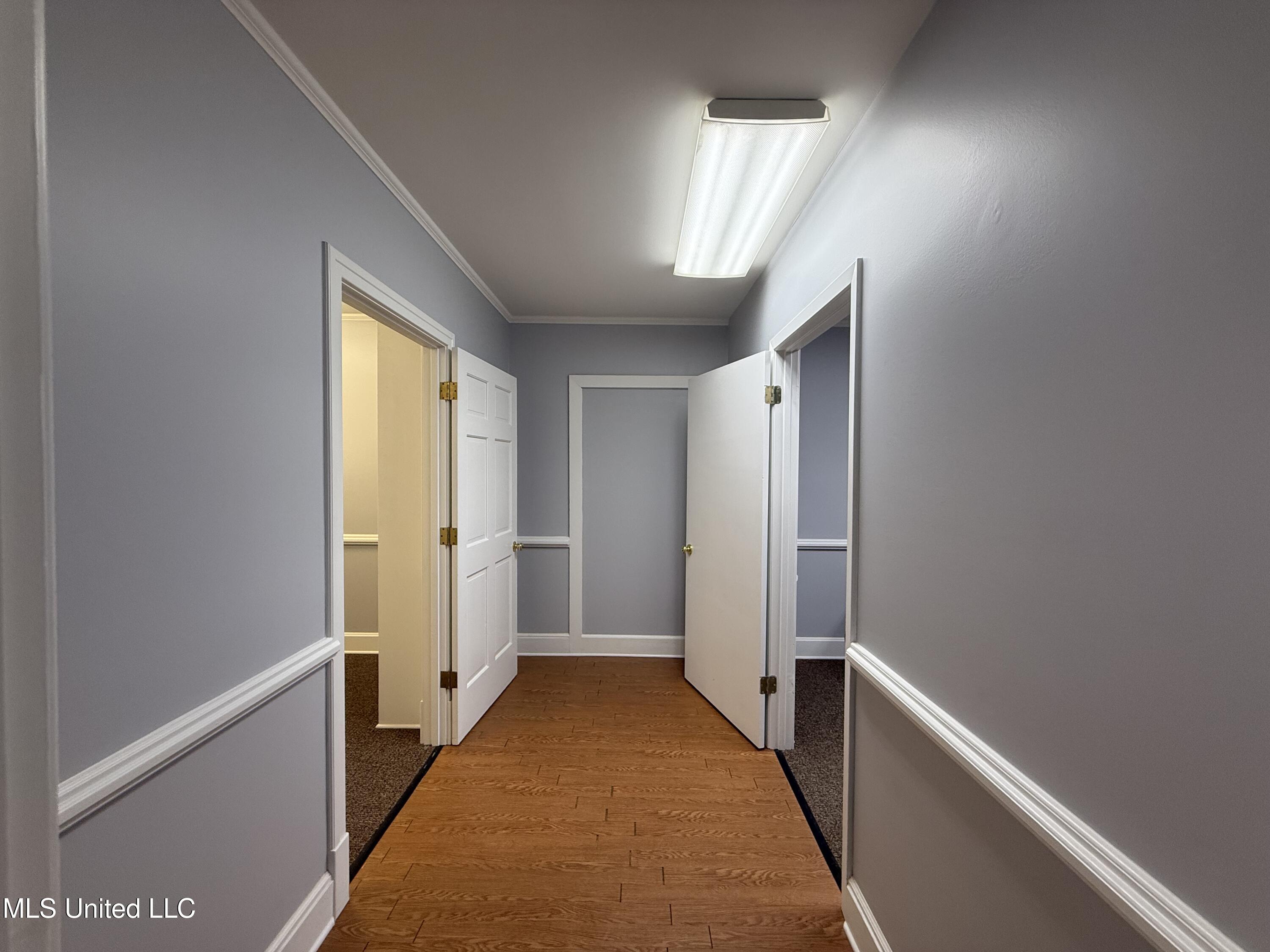128 S First Street Property Photo 5