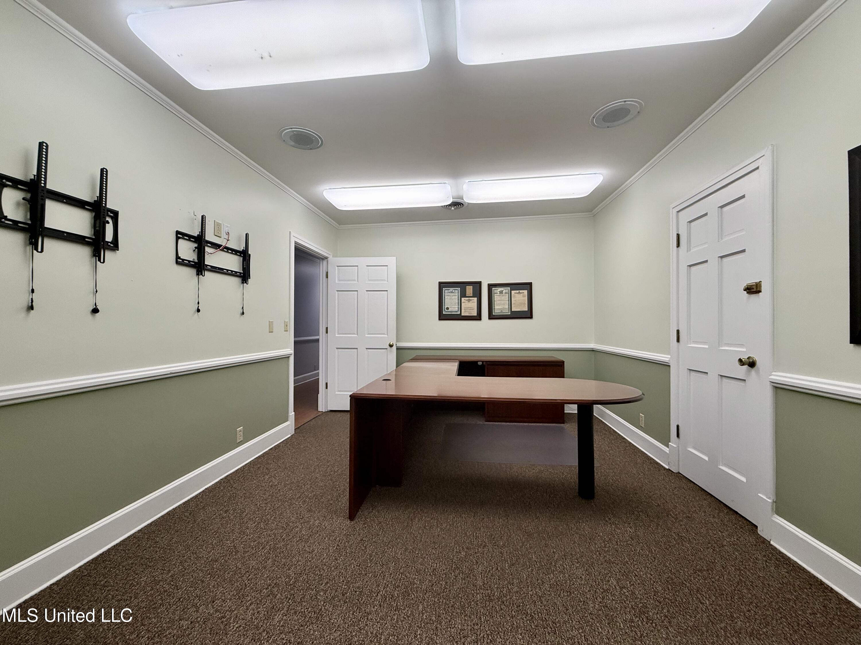 128 S First Street Property Photo 9