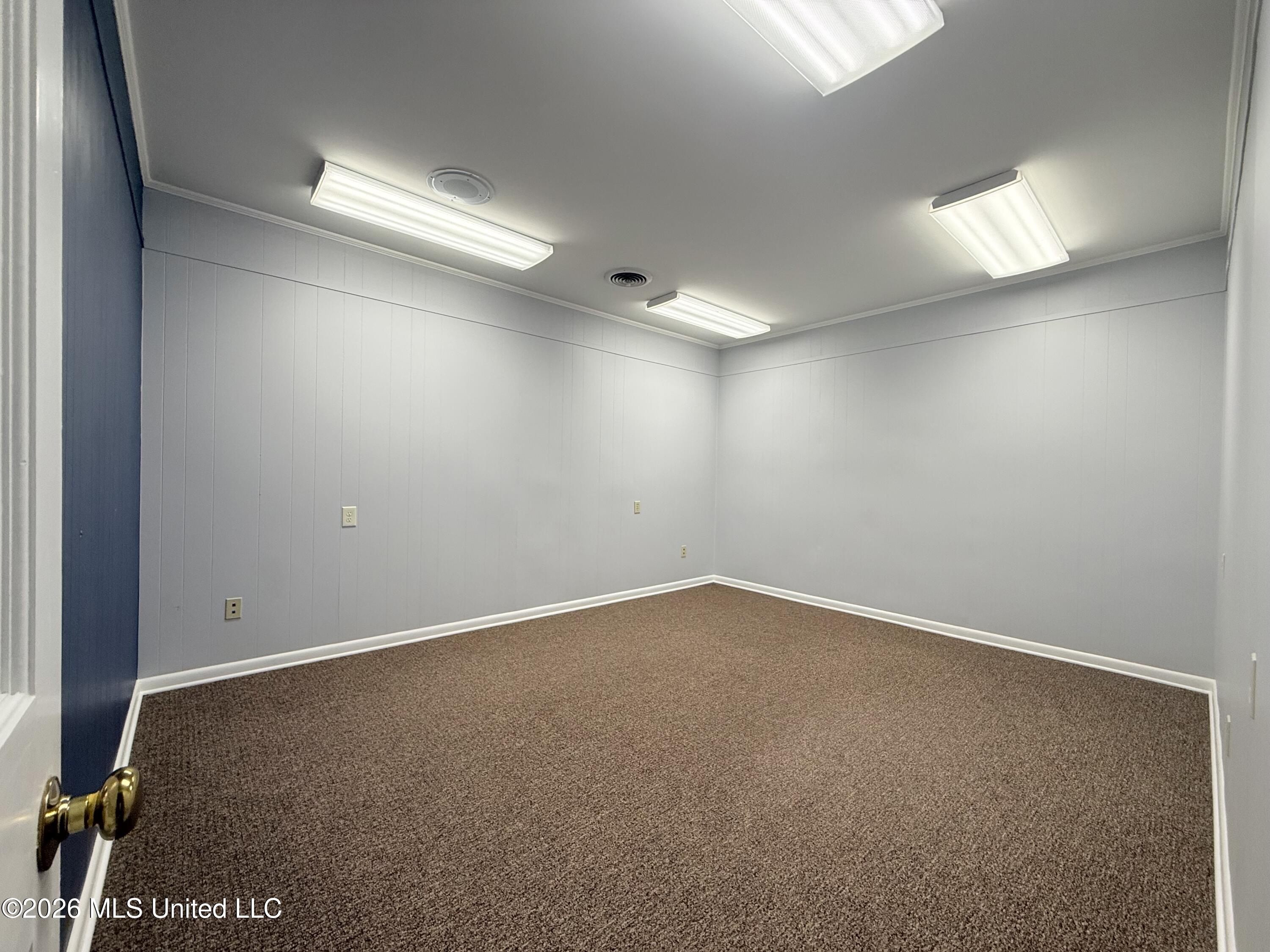 128 S First Street Property Photo 11
