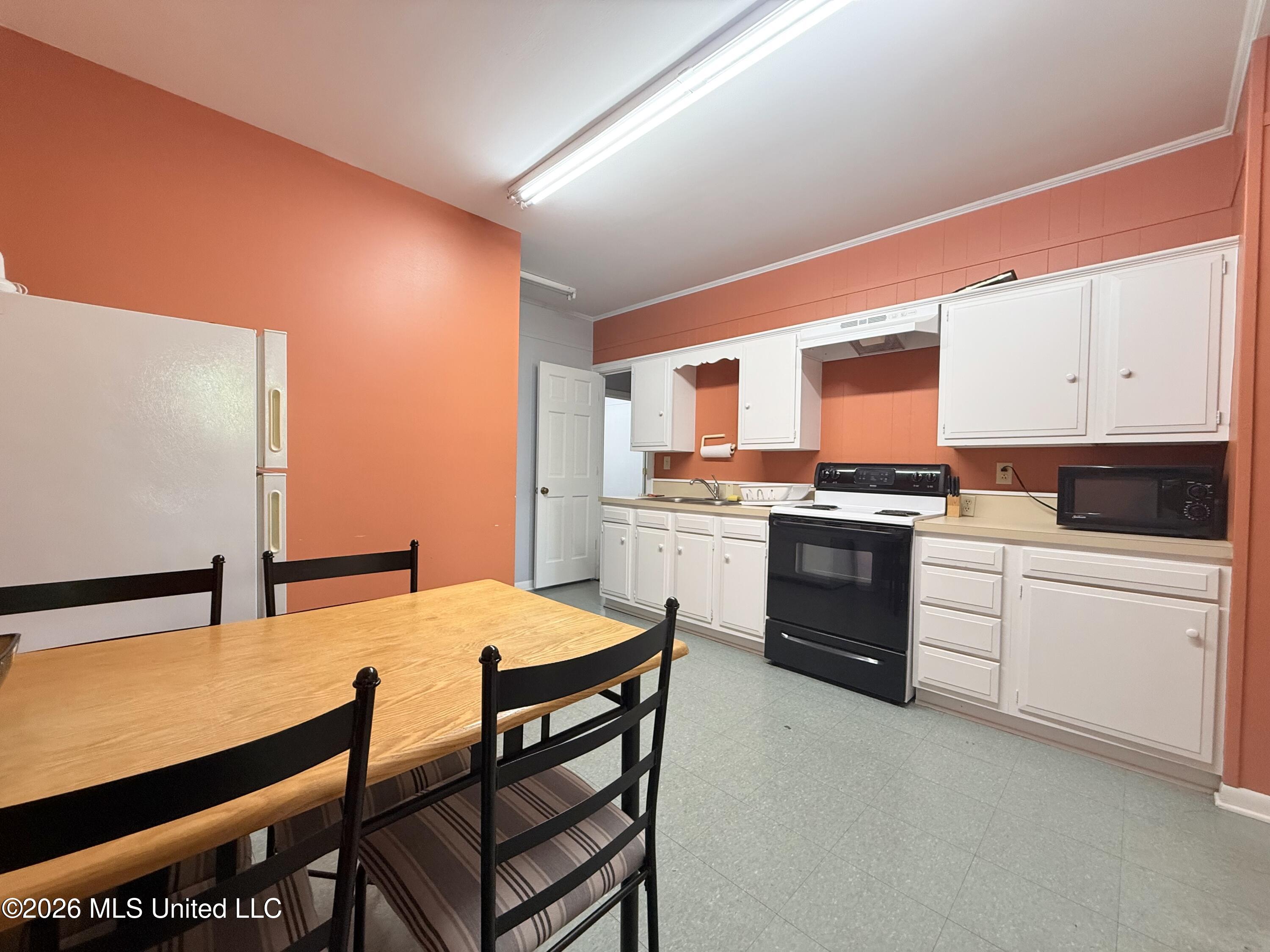 128 S First Street Property Photo 16
