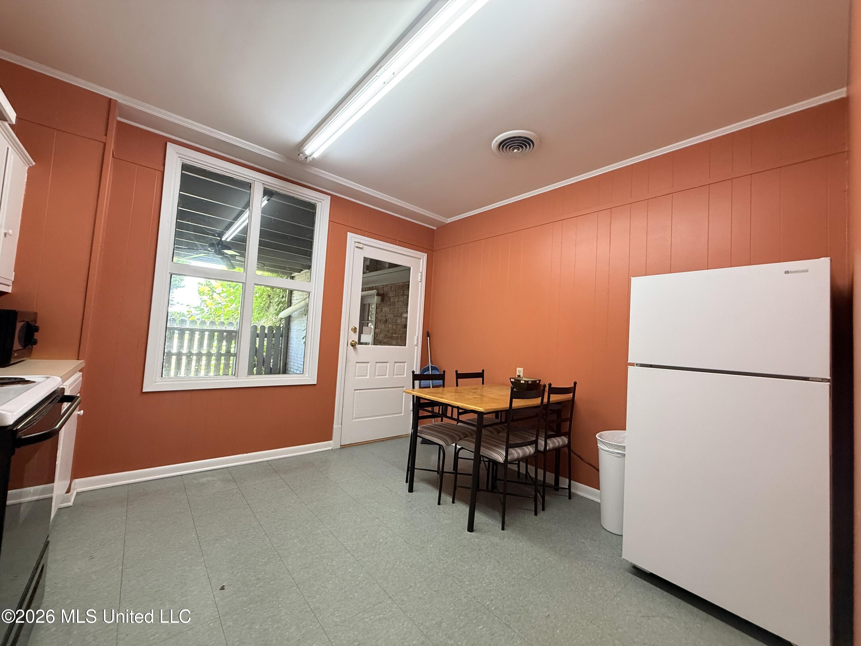 128 S First Street Property Photo 17