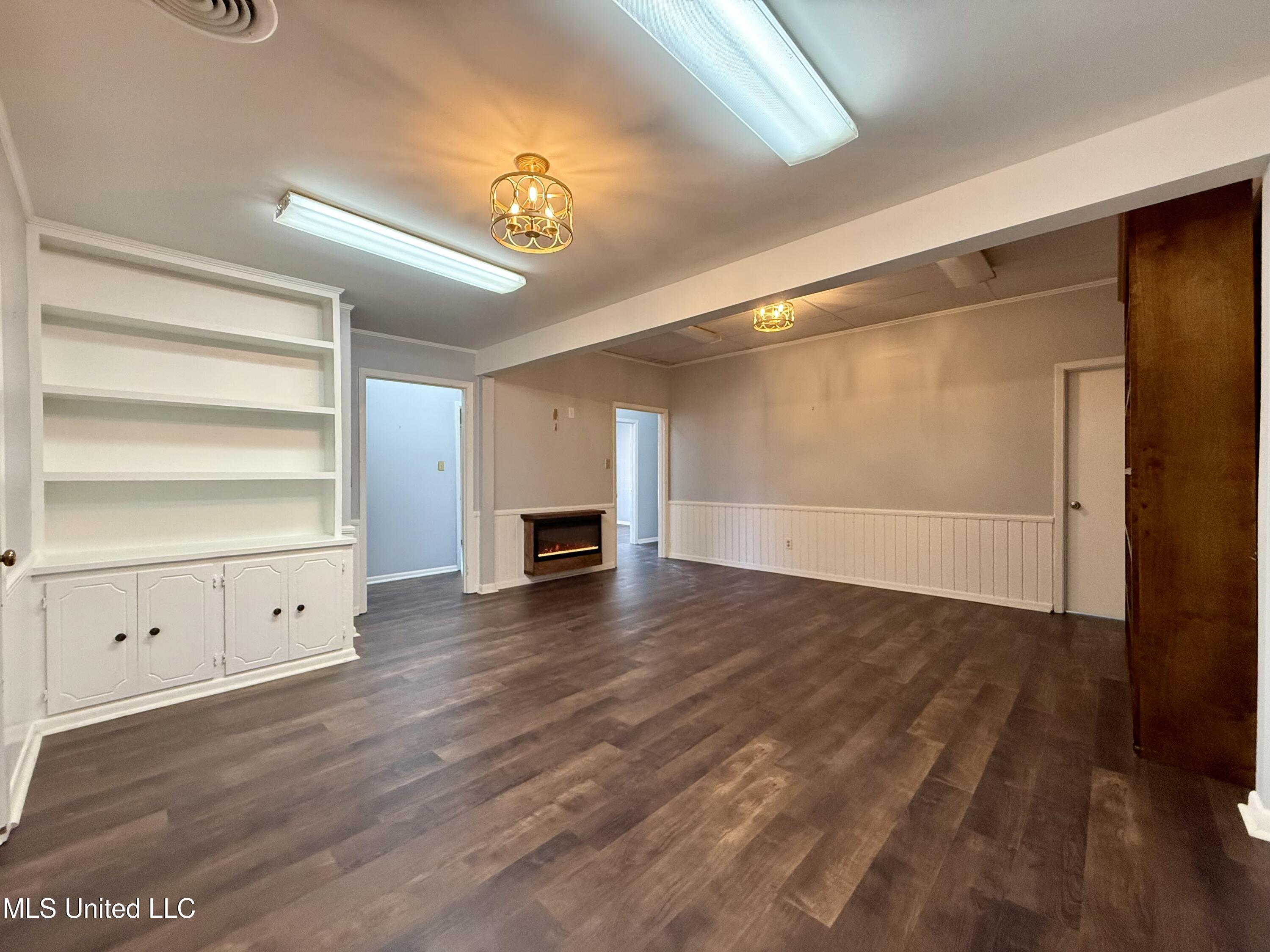 128 S First Street Property Photo 33