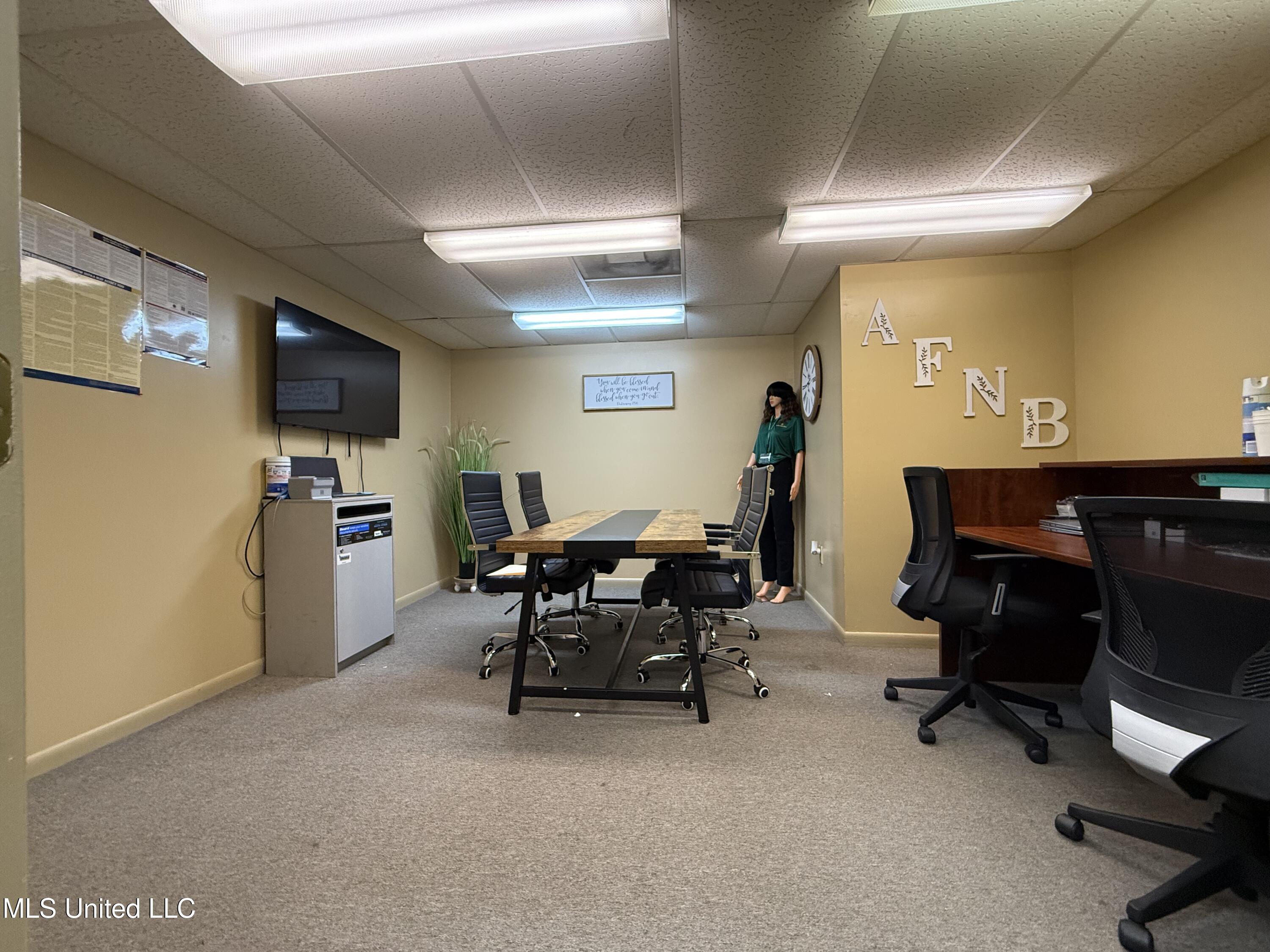 128 S First Street Property Photo 40