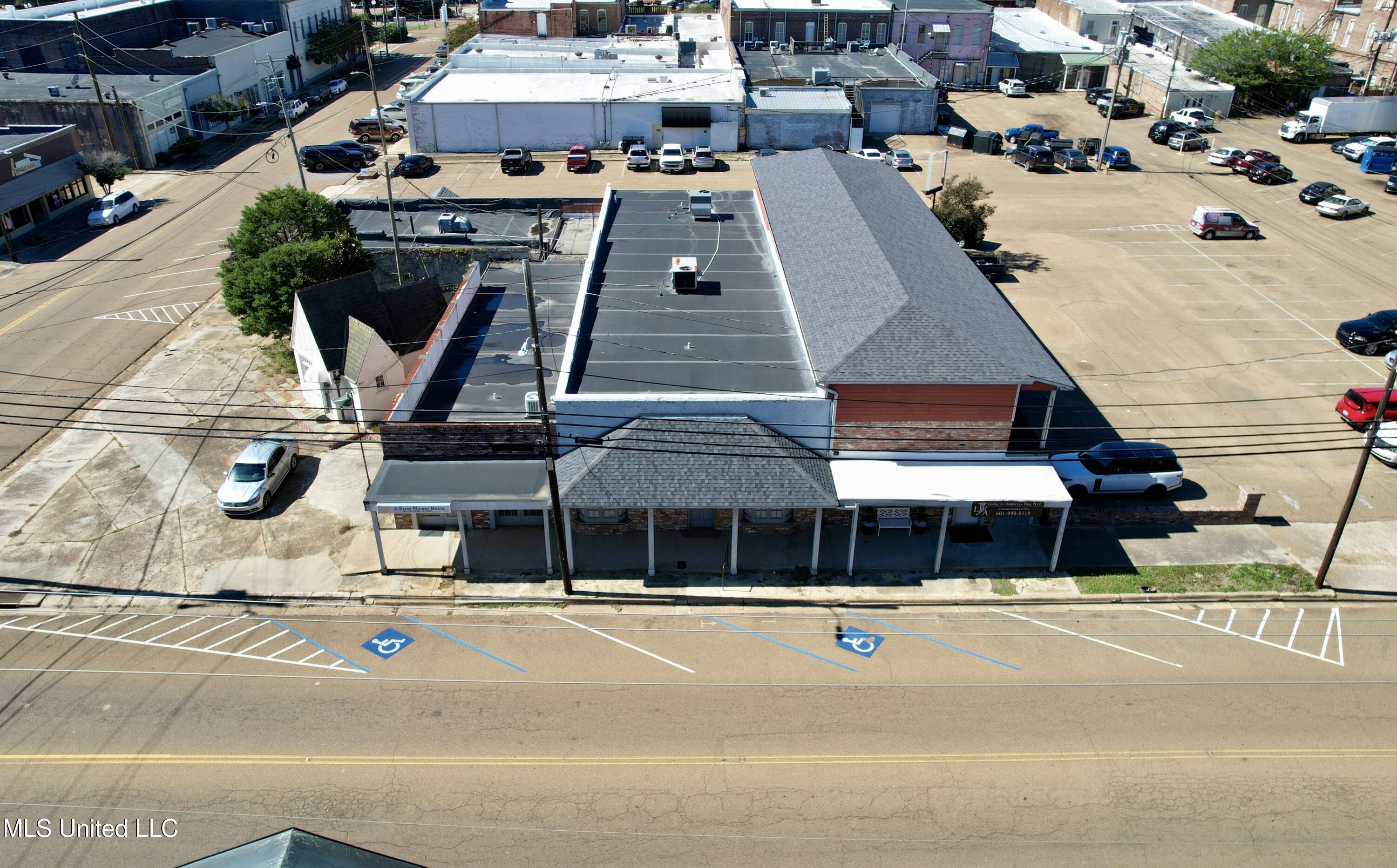 128 S First Street Property Photo 44