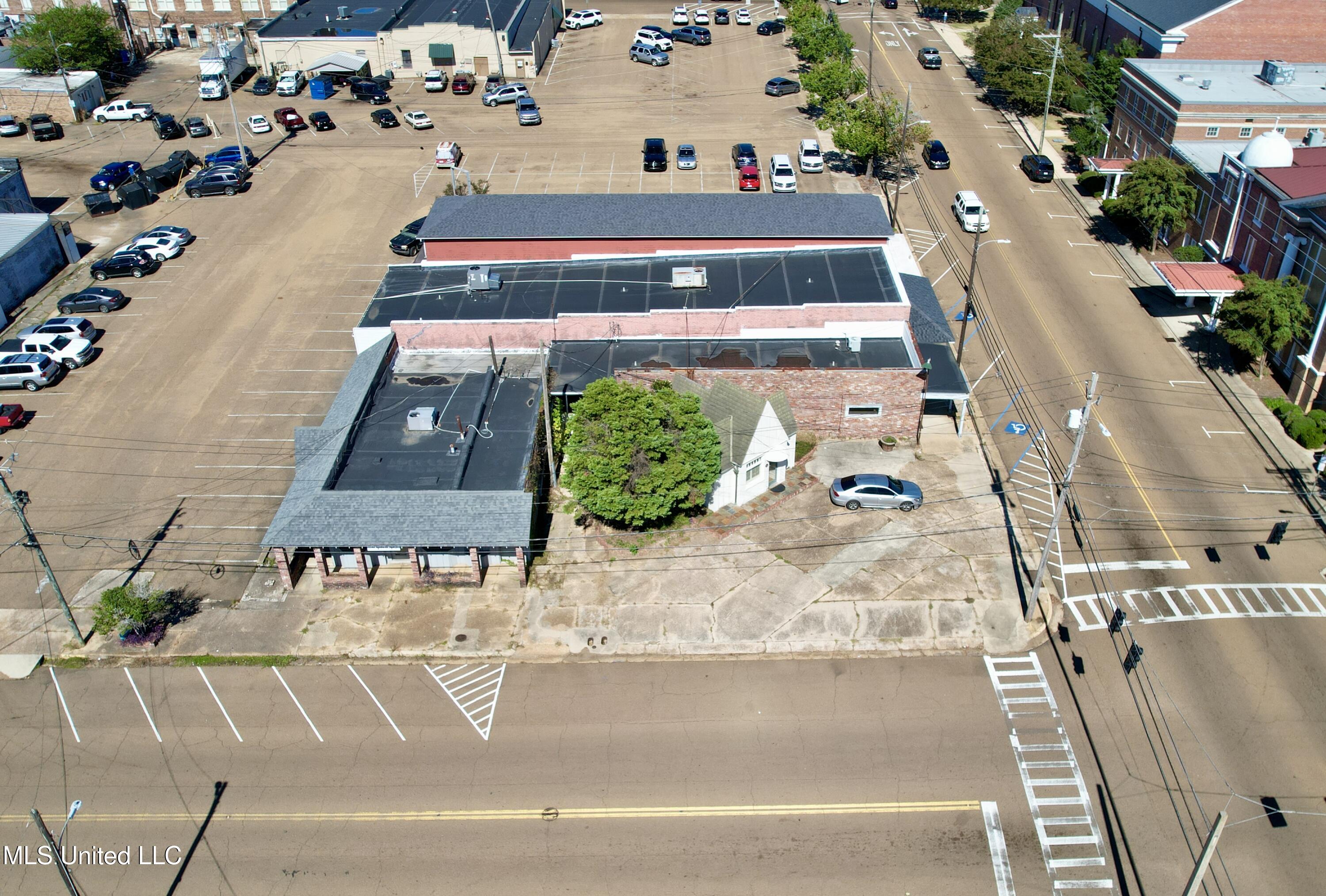 128 S First Street Property Photo 46