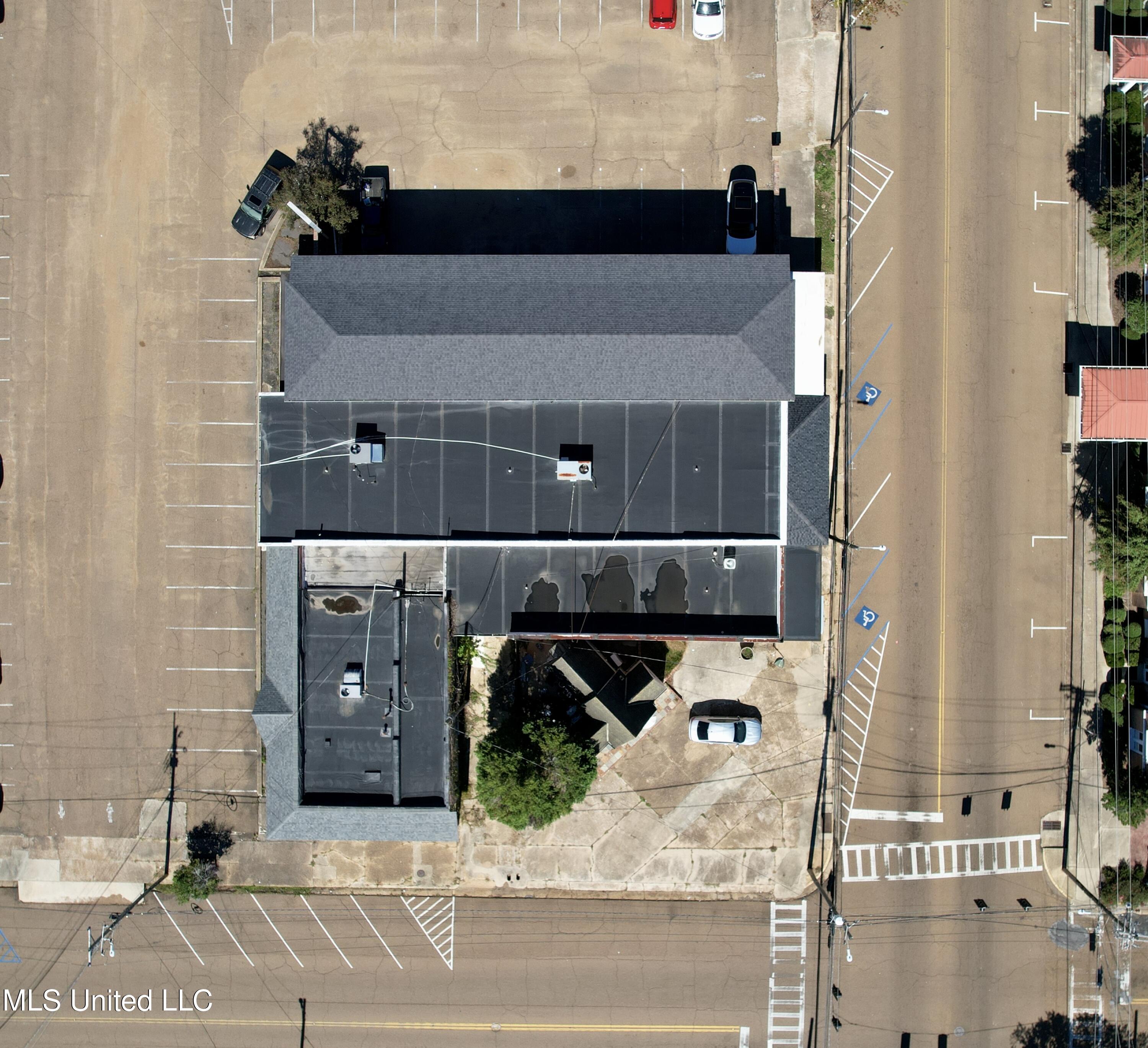 128 S First Street Property Photo 48