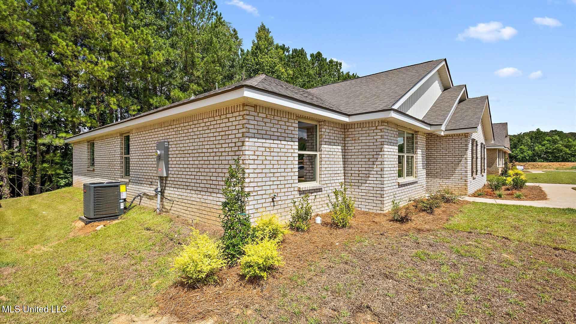 248 Raulston Drive Property Photo 3