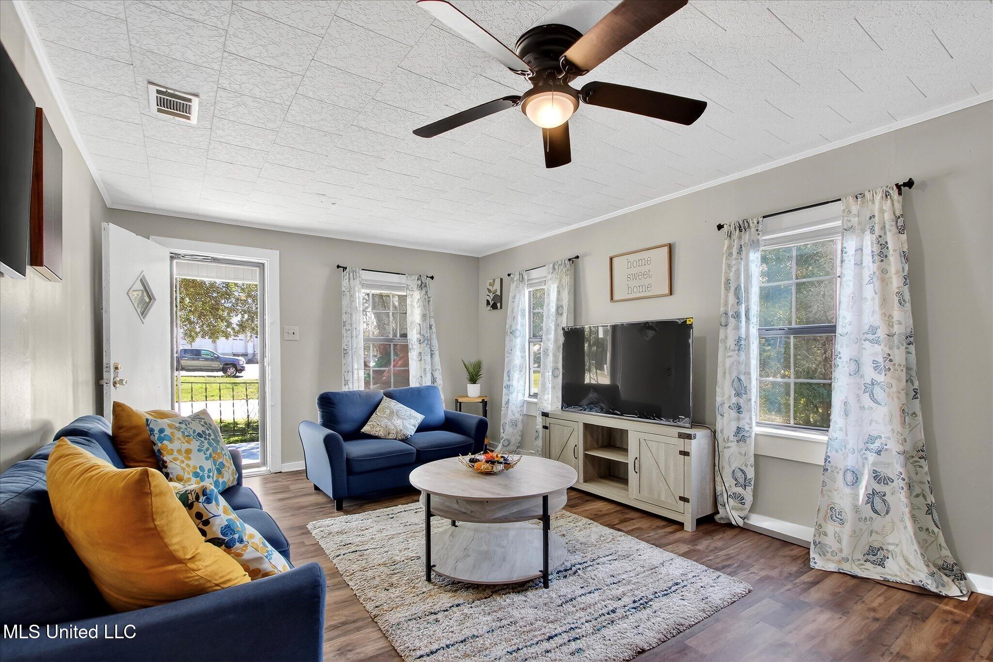 1264 28th Street Property Photo 6