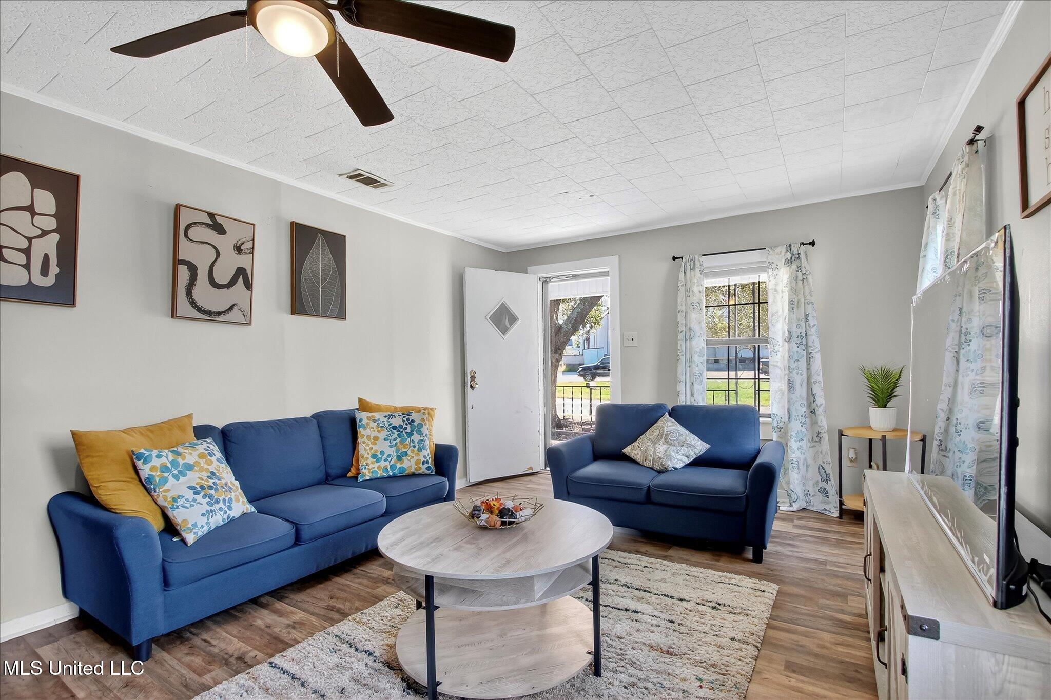 1264 28th Street Property Photo 9