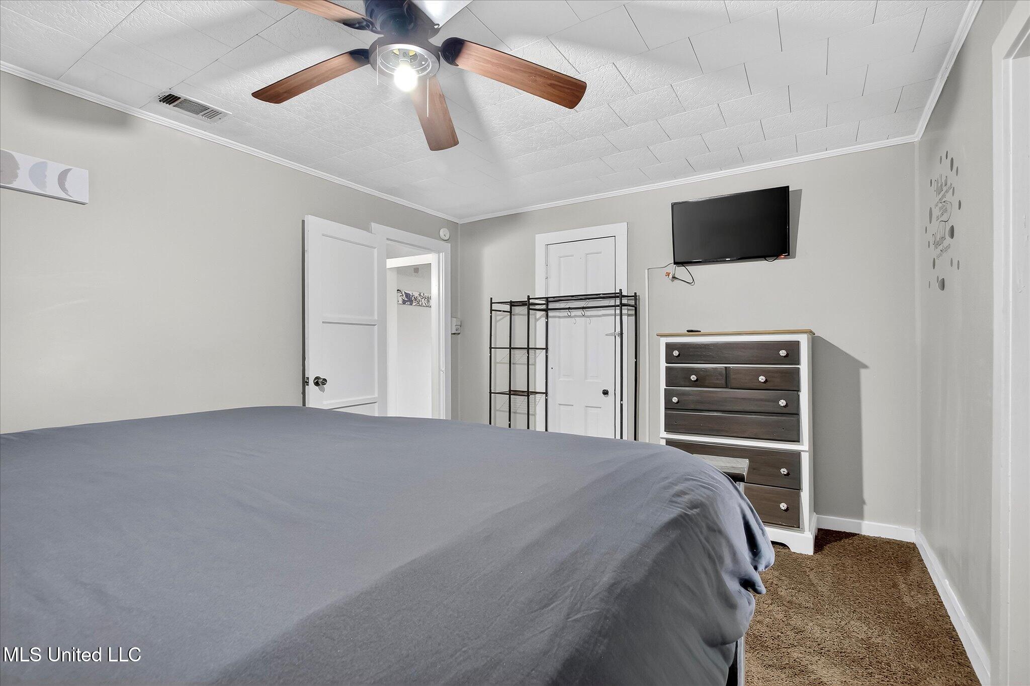 1264 28th Street Property Photo 25