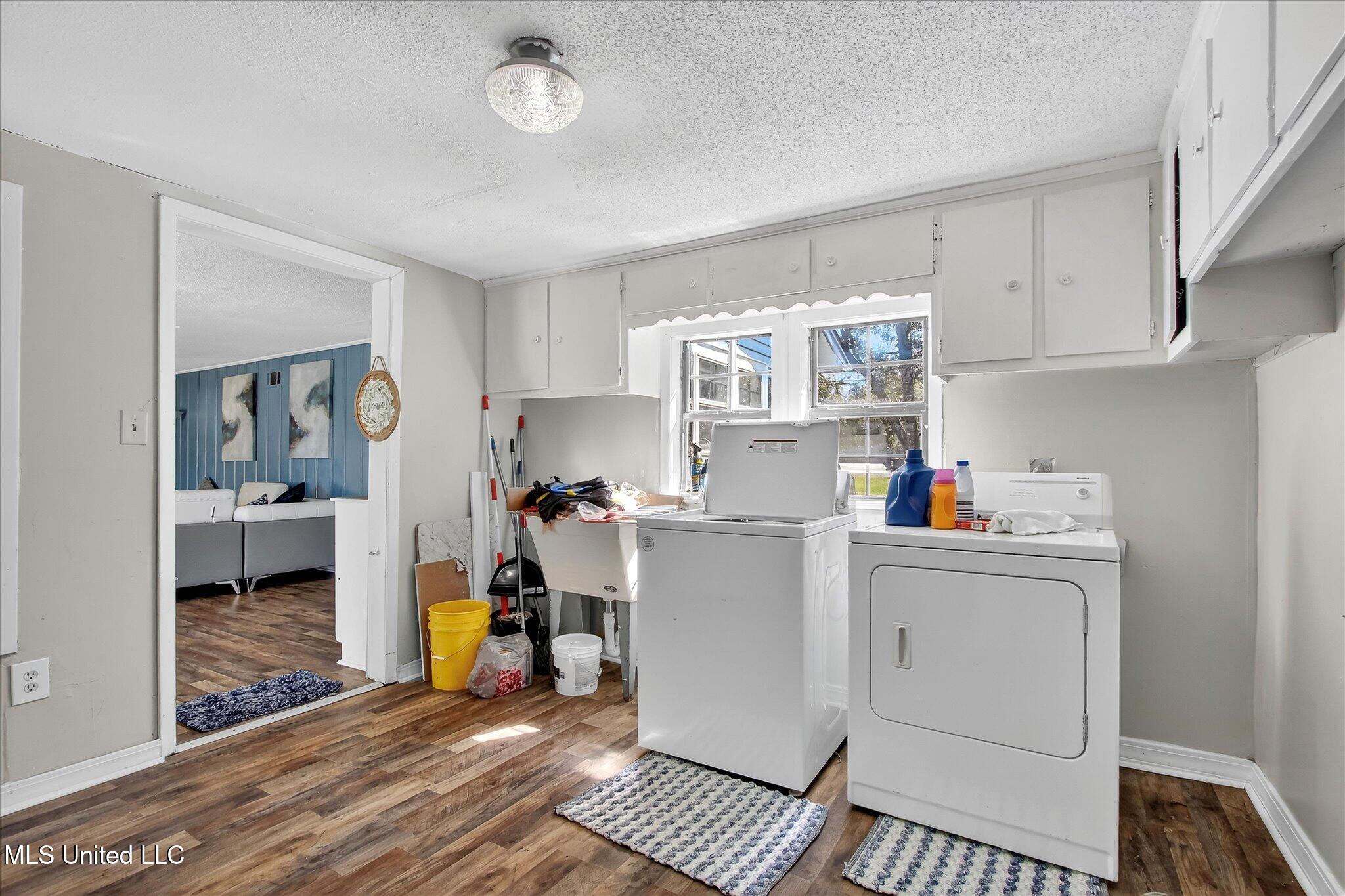 1264 28th Street Property Photo 38