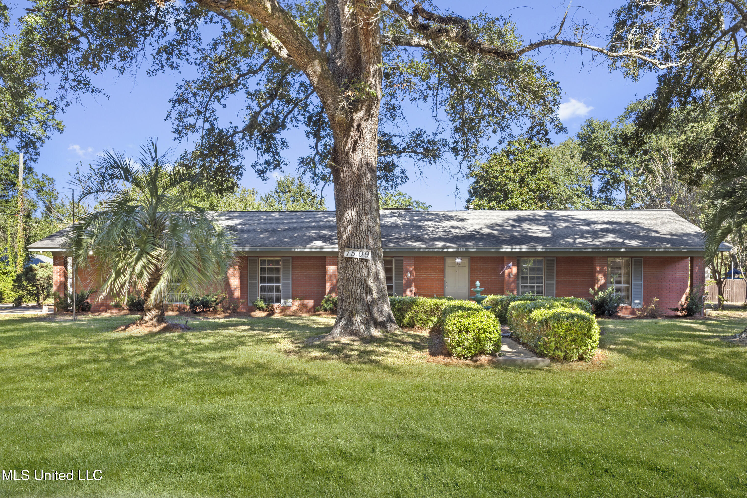 1509 E Second Street Property Photo 3