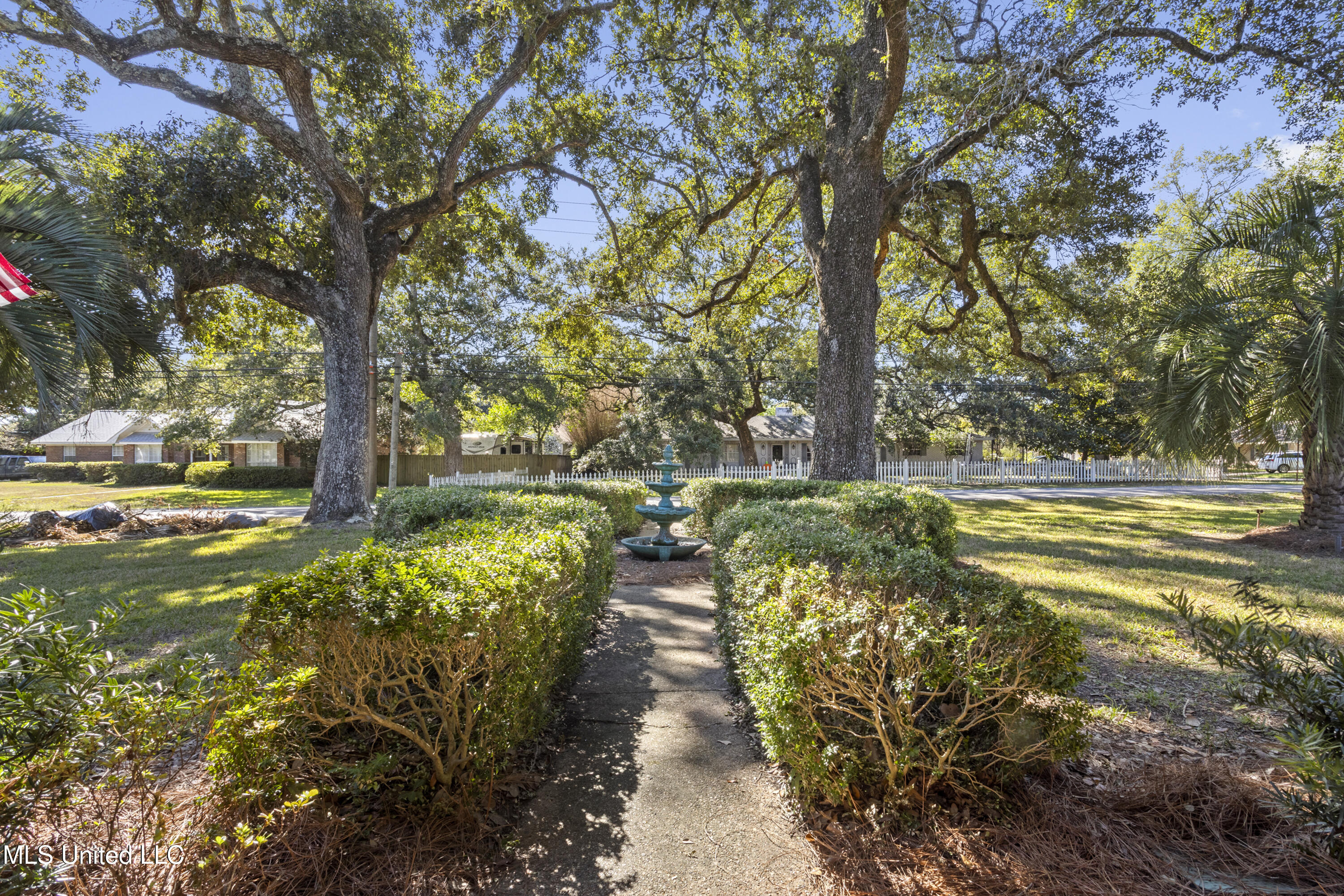 1509 E Second Street Property Photo 7