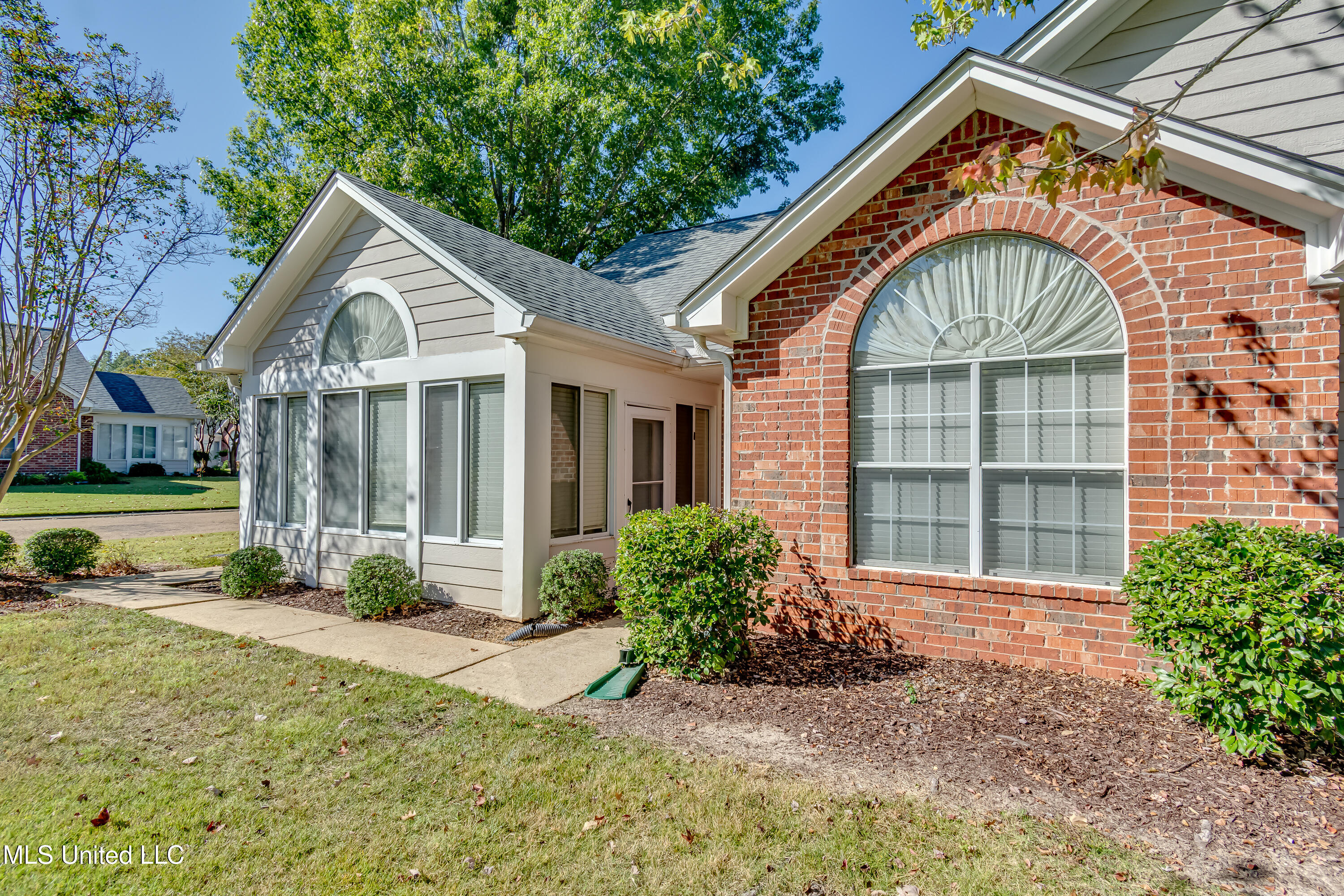 1123 Gerrits Landing Property Photo 3