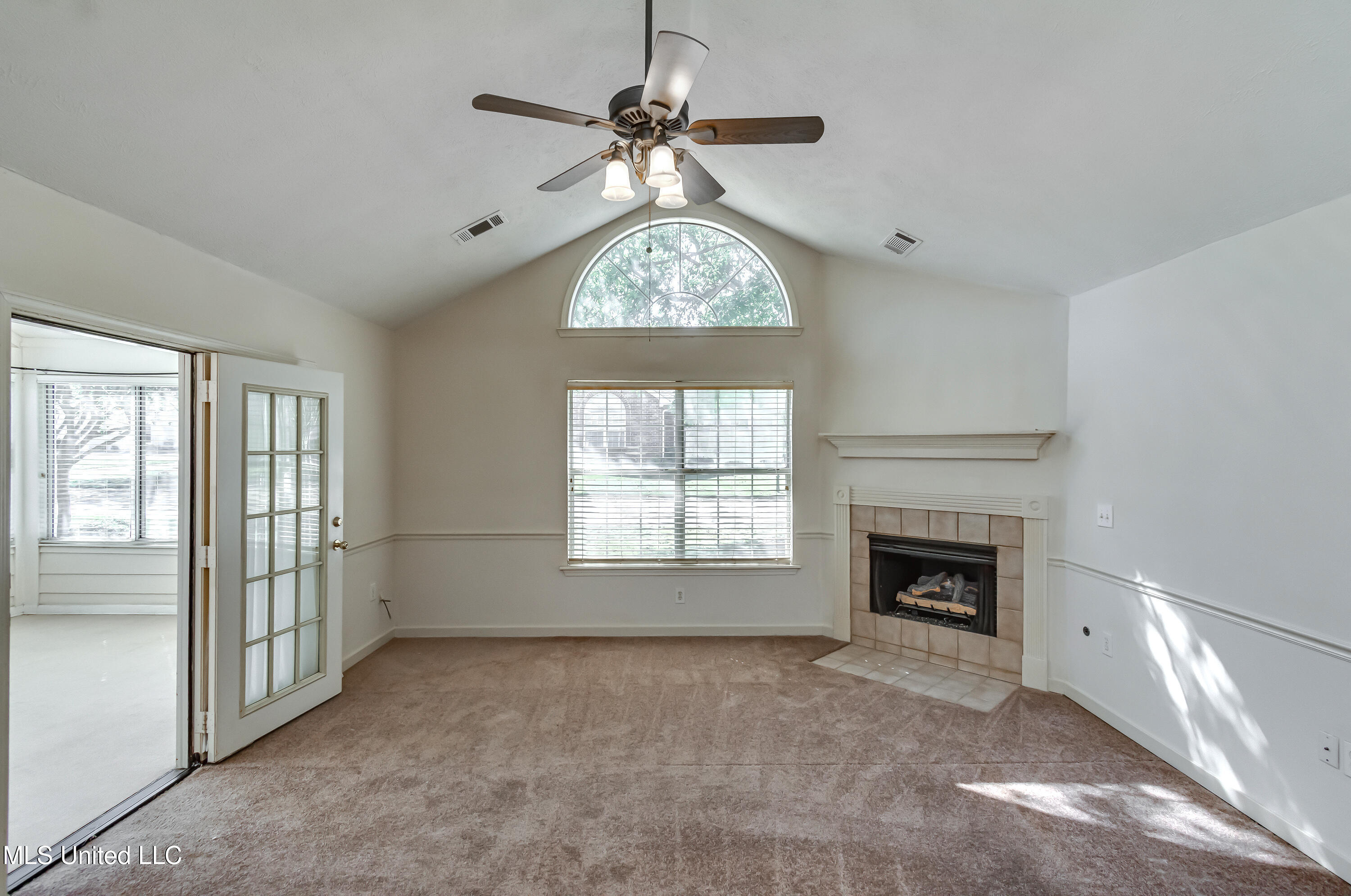 1123 Gerrits Landing Property Photo 9