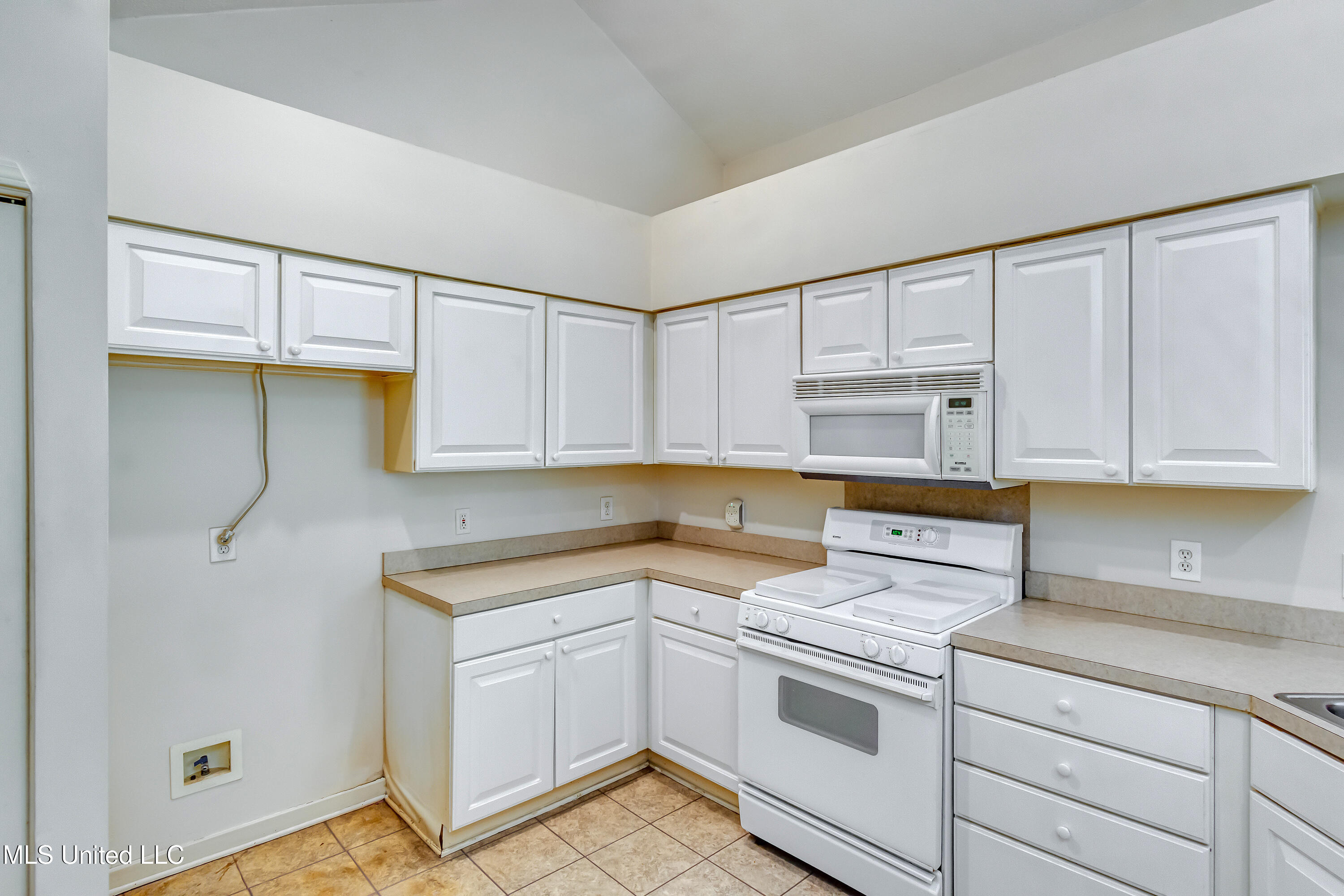 1123 Gerrits Landing Property Photo 16