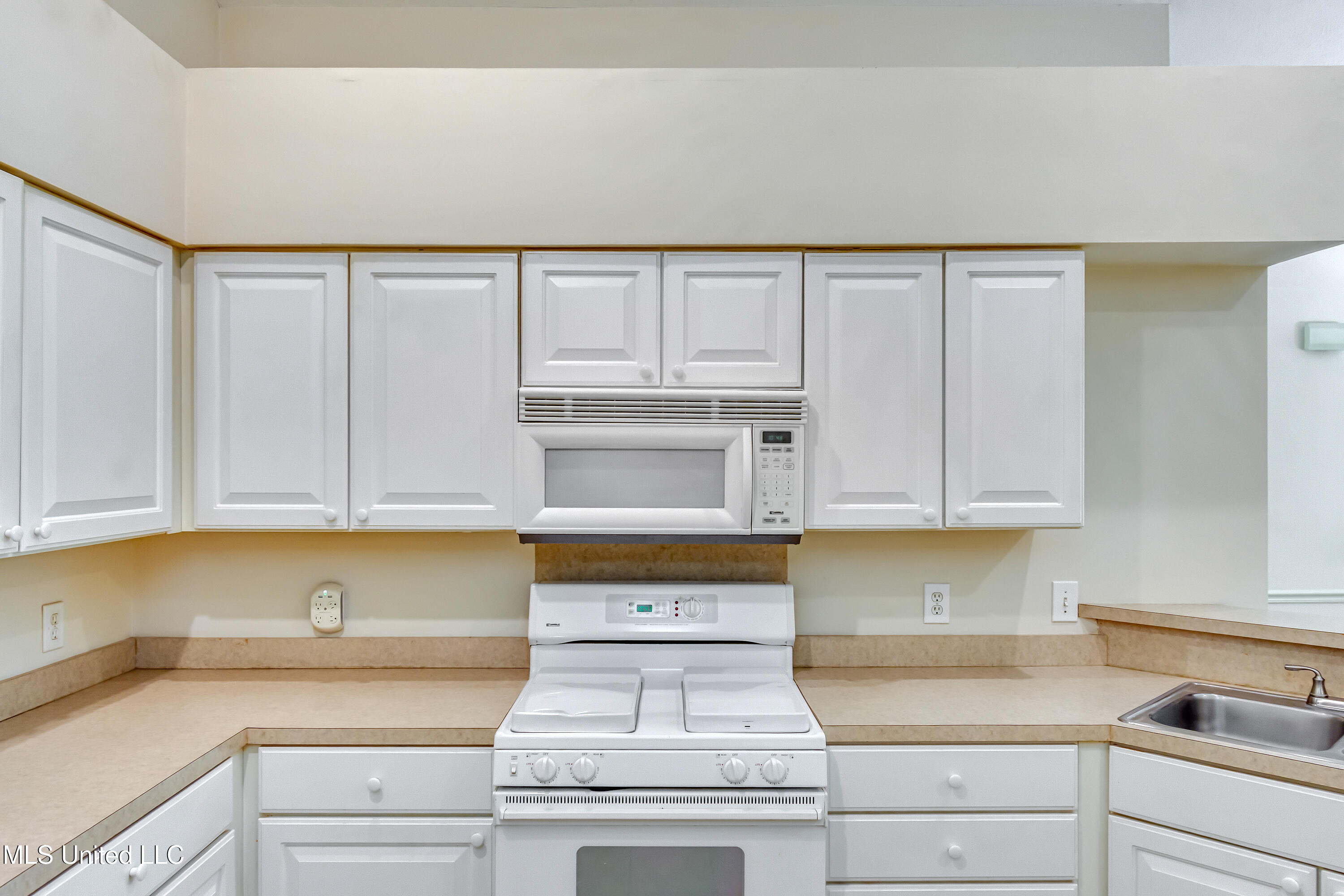 1123 Gerrits Landing Property Photo 17