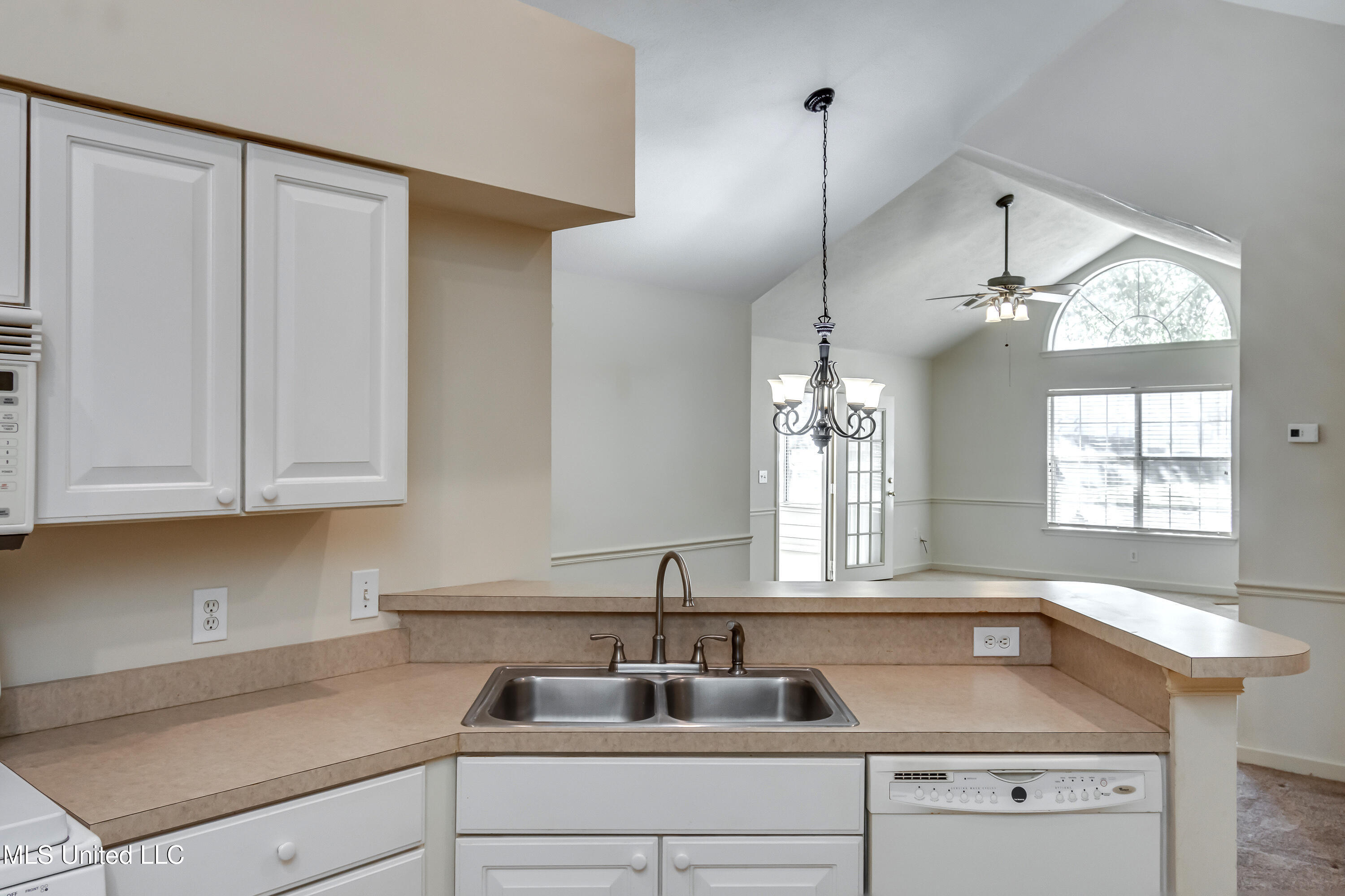 1123 Gerrits Landing Property Photo 18