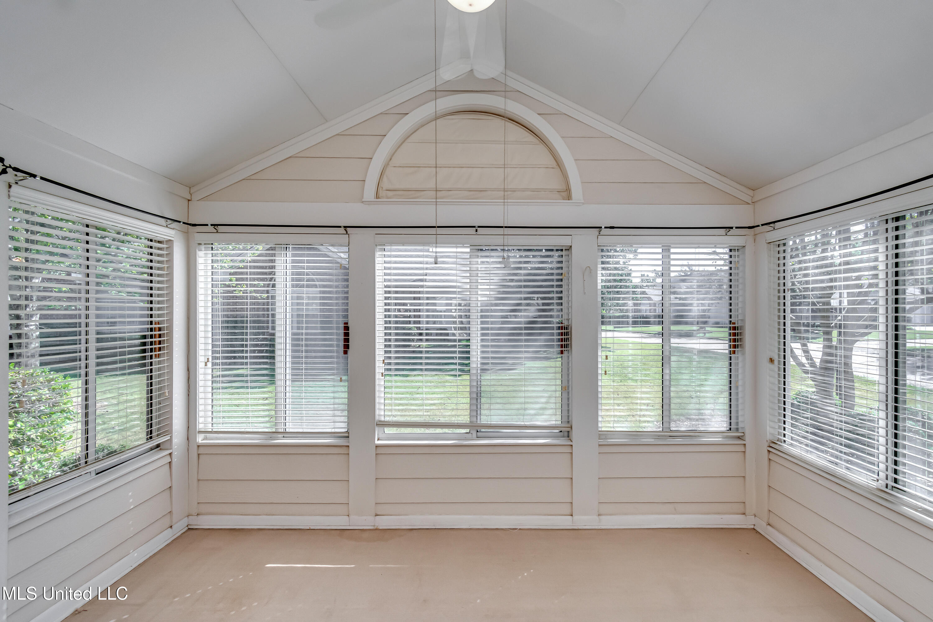 1123 Gerrits Landing Property Photo 23