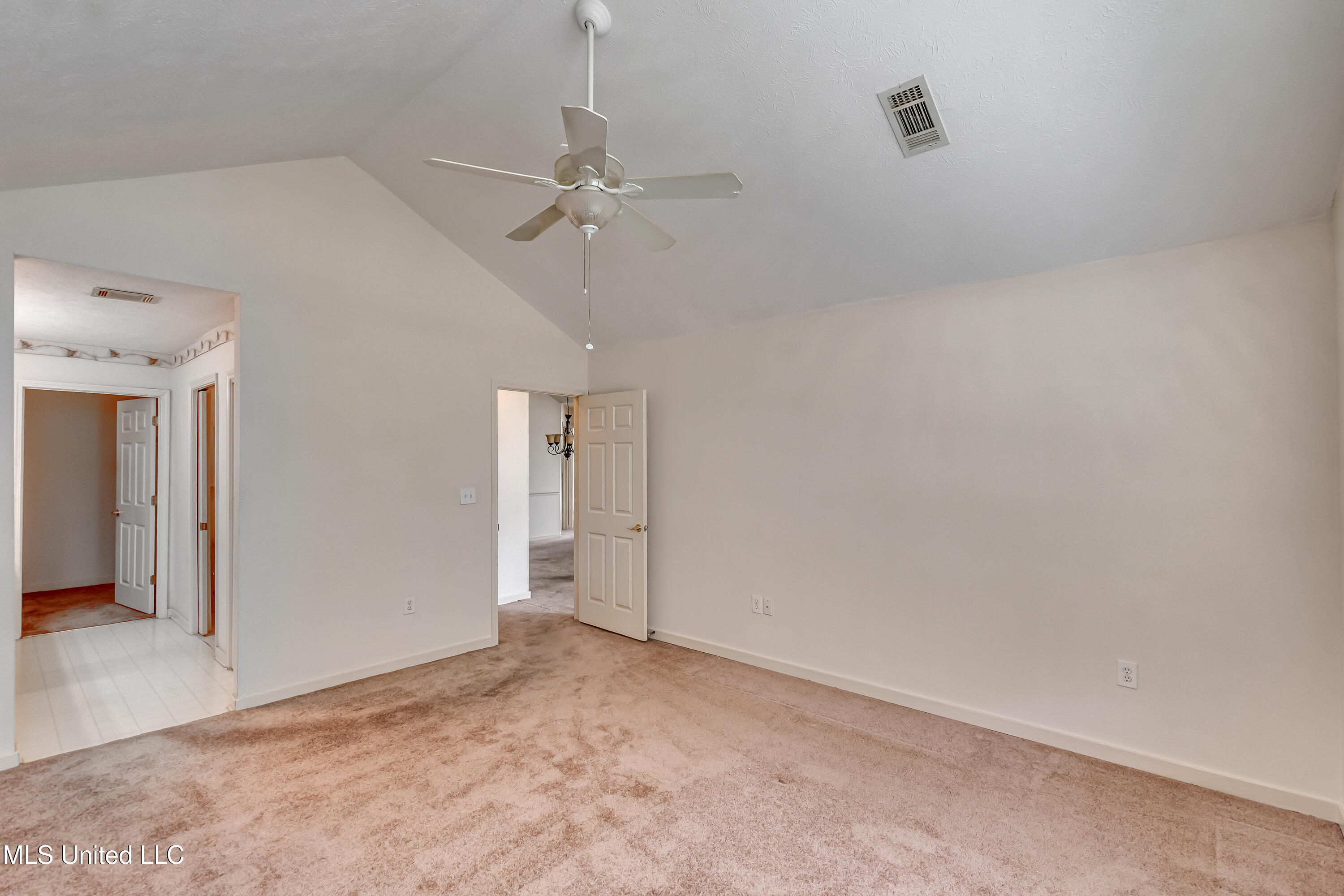 1123 Gerrits Landing Property Photo 28