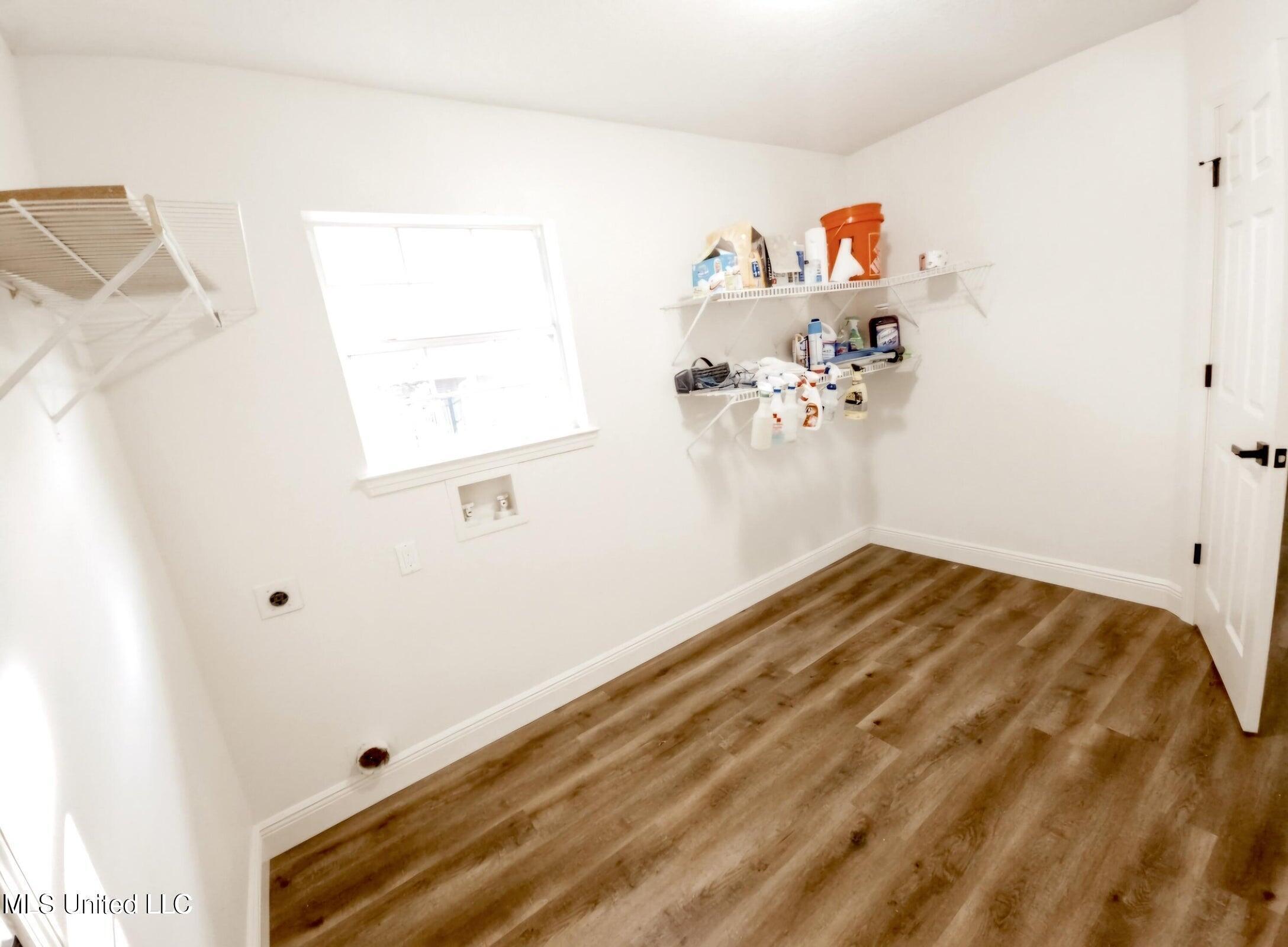 3412 Hermitage Court Property Photo 22