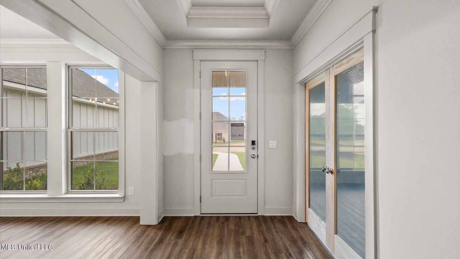 320 Cornerstone Crossing Property Photo 2