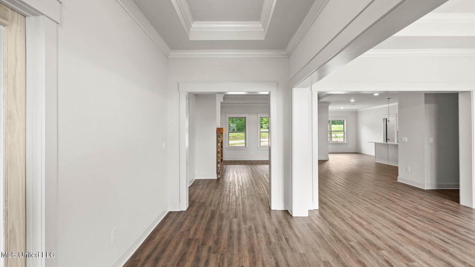 320 Cornerstone Crossing Property Photo 3