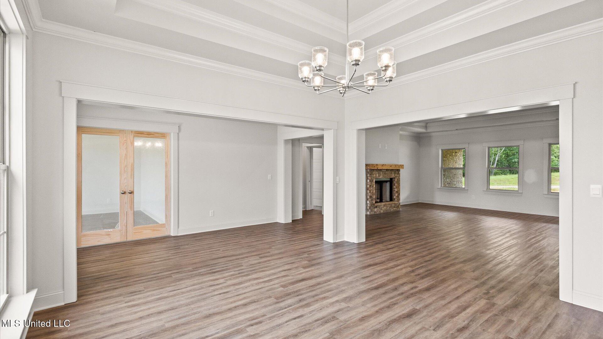 320 Cornerstone Crossing Property Photo 5