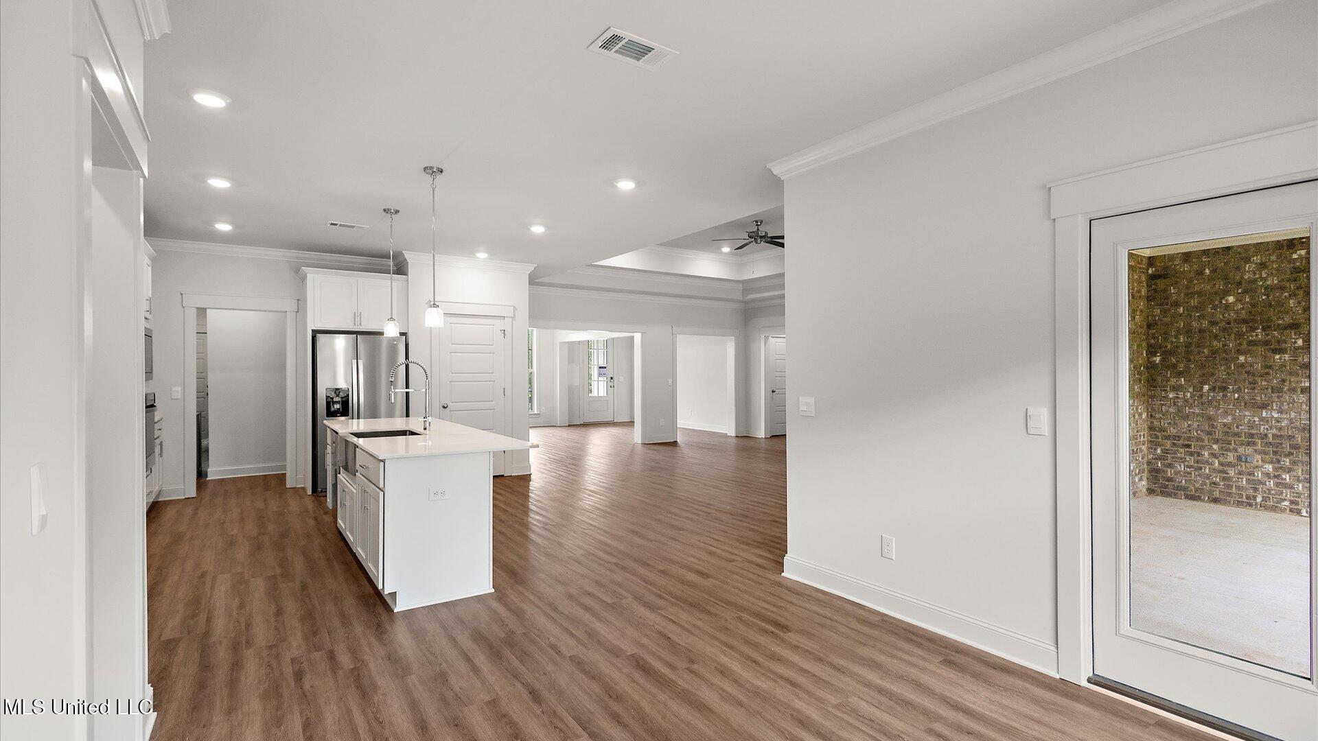 320 Cornerstone Crossing Property Photo 14