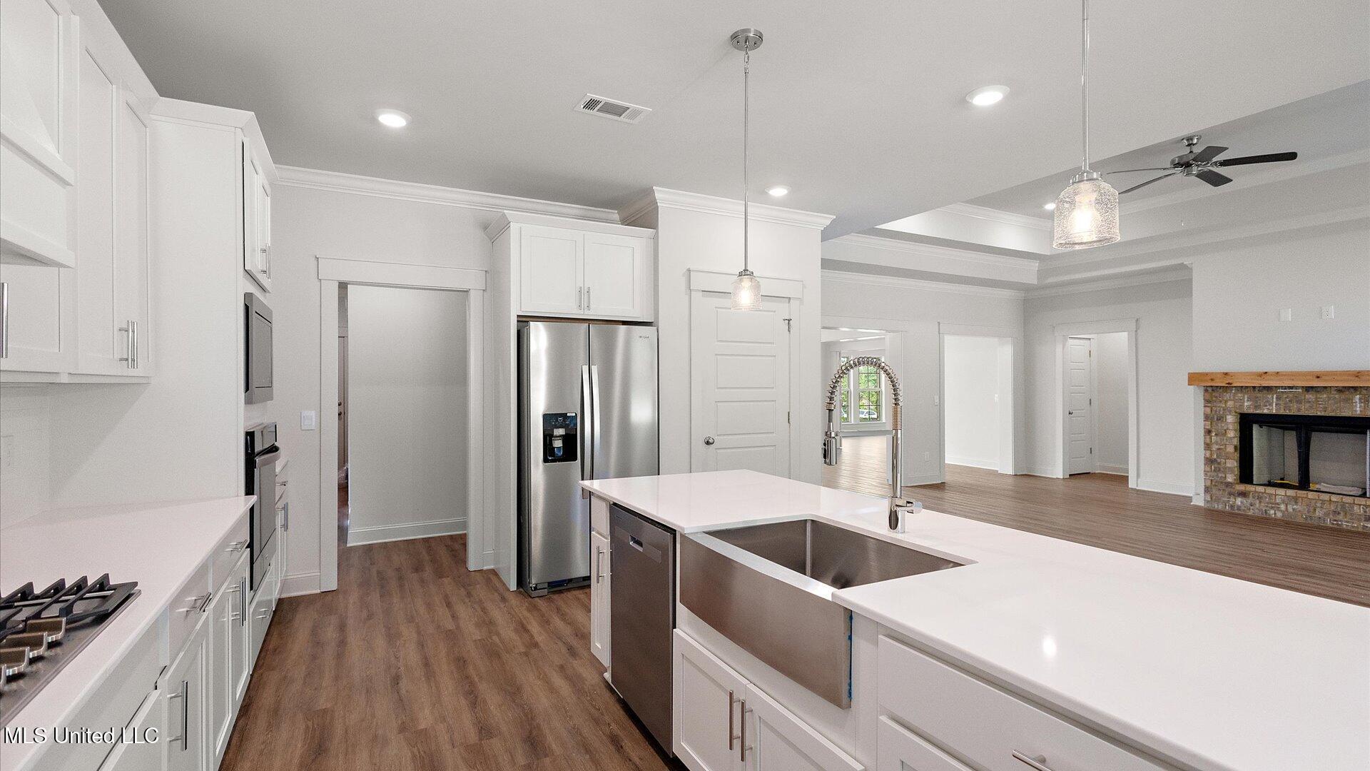320 Cornerstone Crossing Property Photo 17