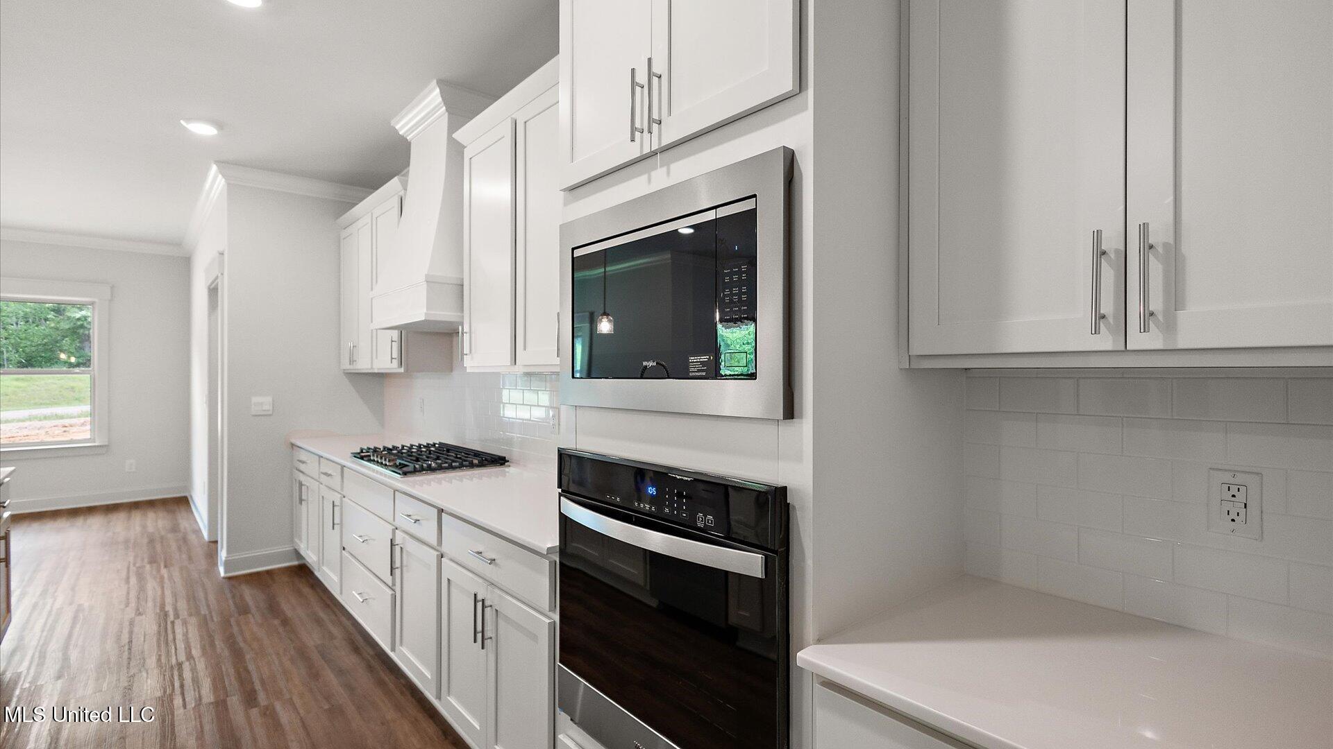 320 Cornerstone Crossing Property Photo 18