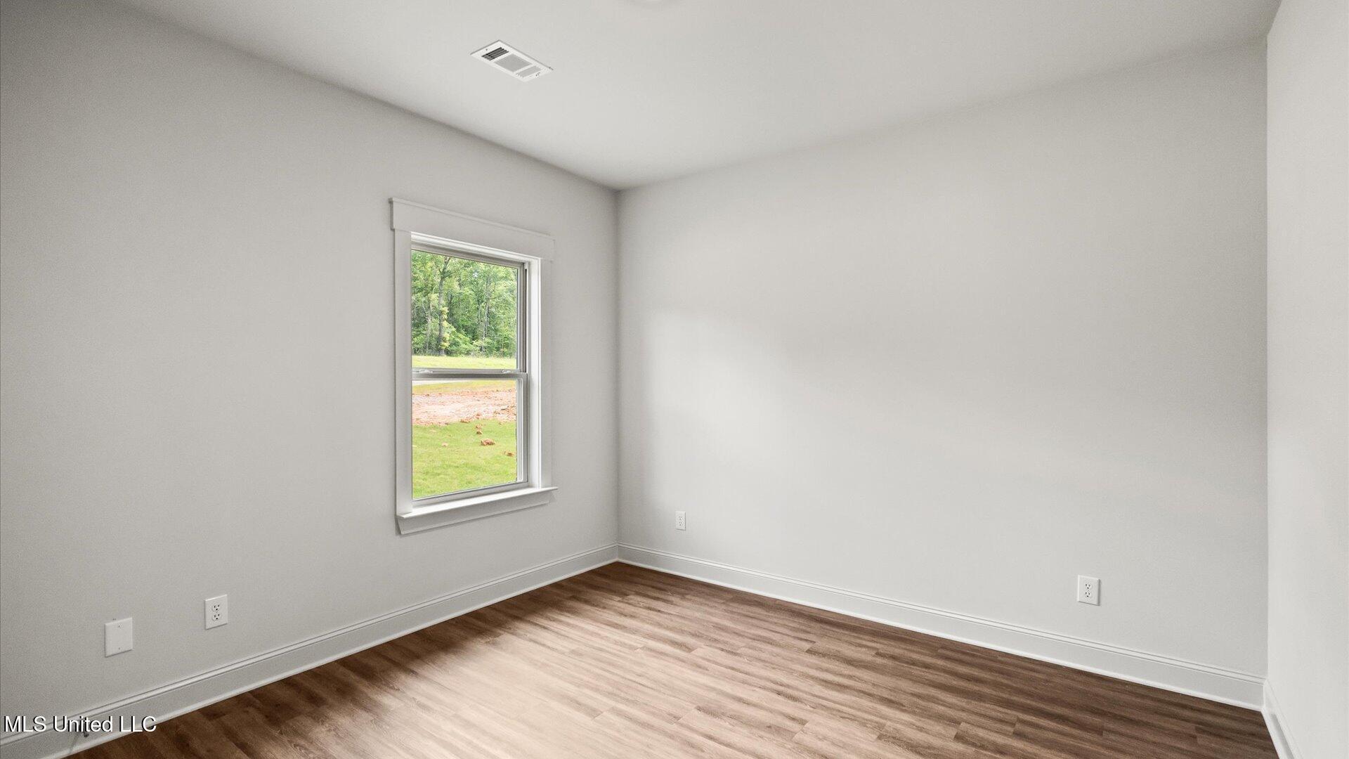 320 Cornerstone Crossing Property Photo 28
